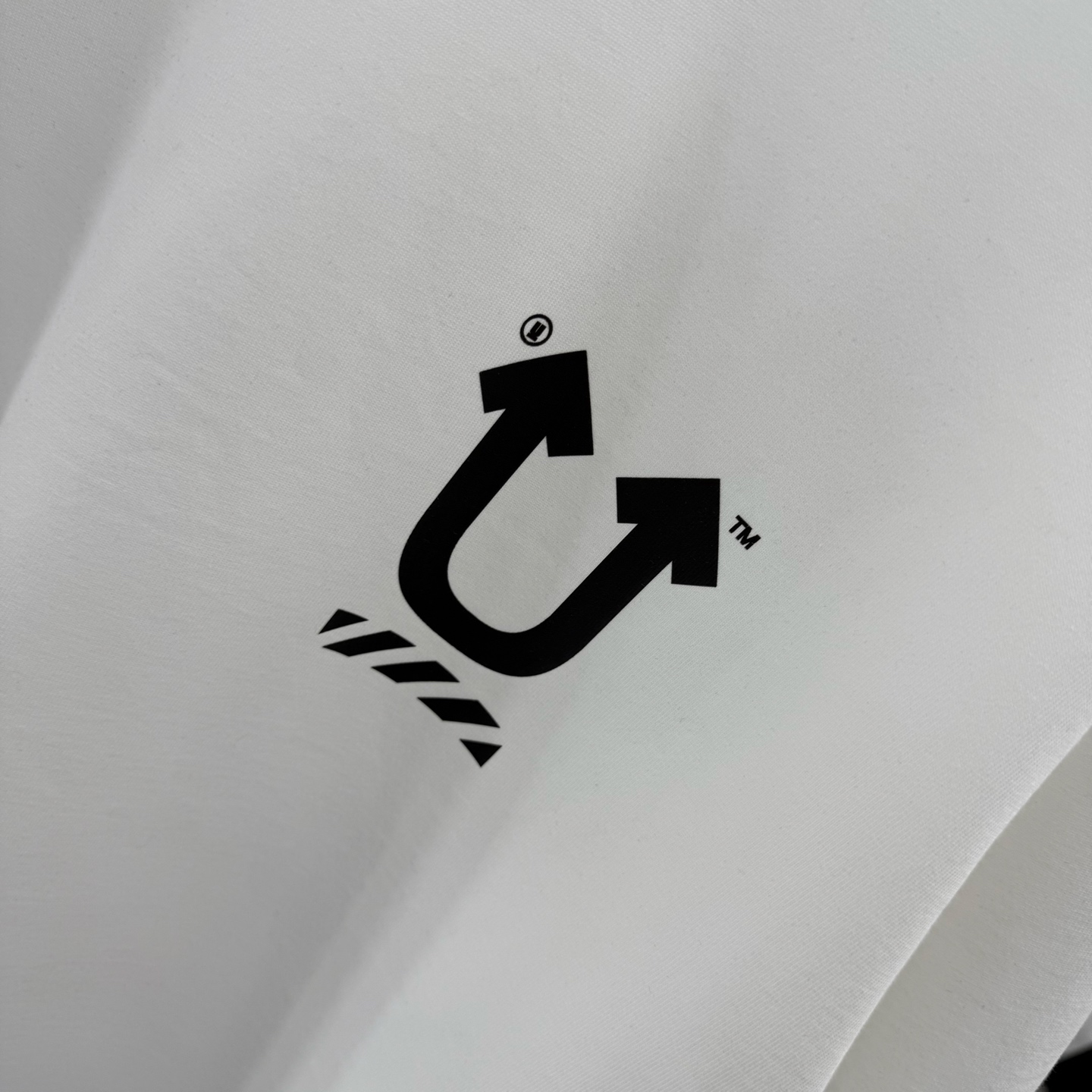 오프화이트 워시 가공 데미지 크루넥 반팔 티셔츠 49551 이미지 6