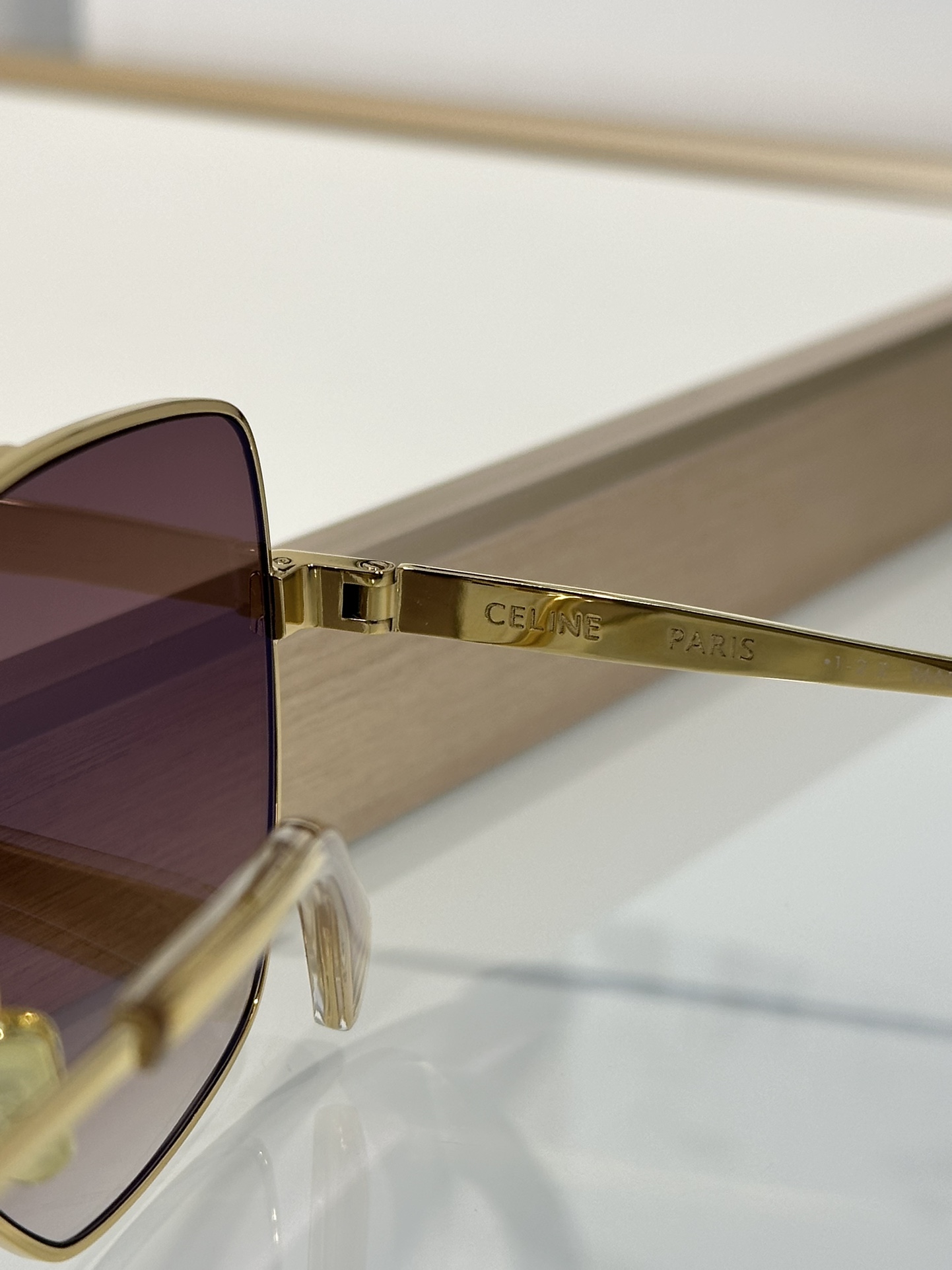 Designer Sunglasses CL40246U