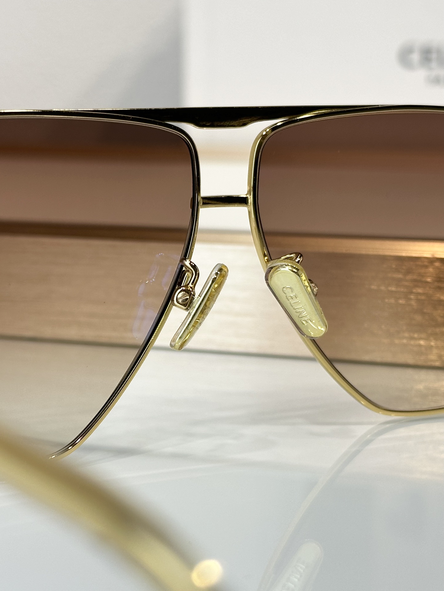 Designer Sunglasses CL40246U