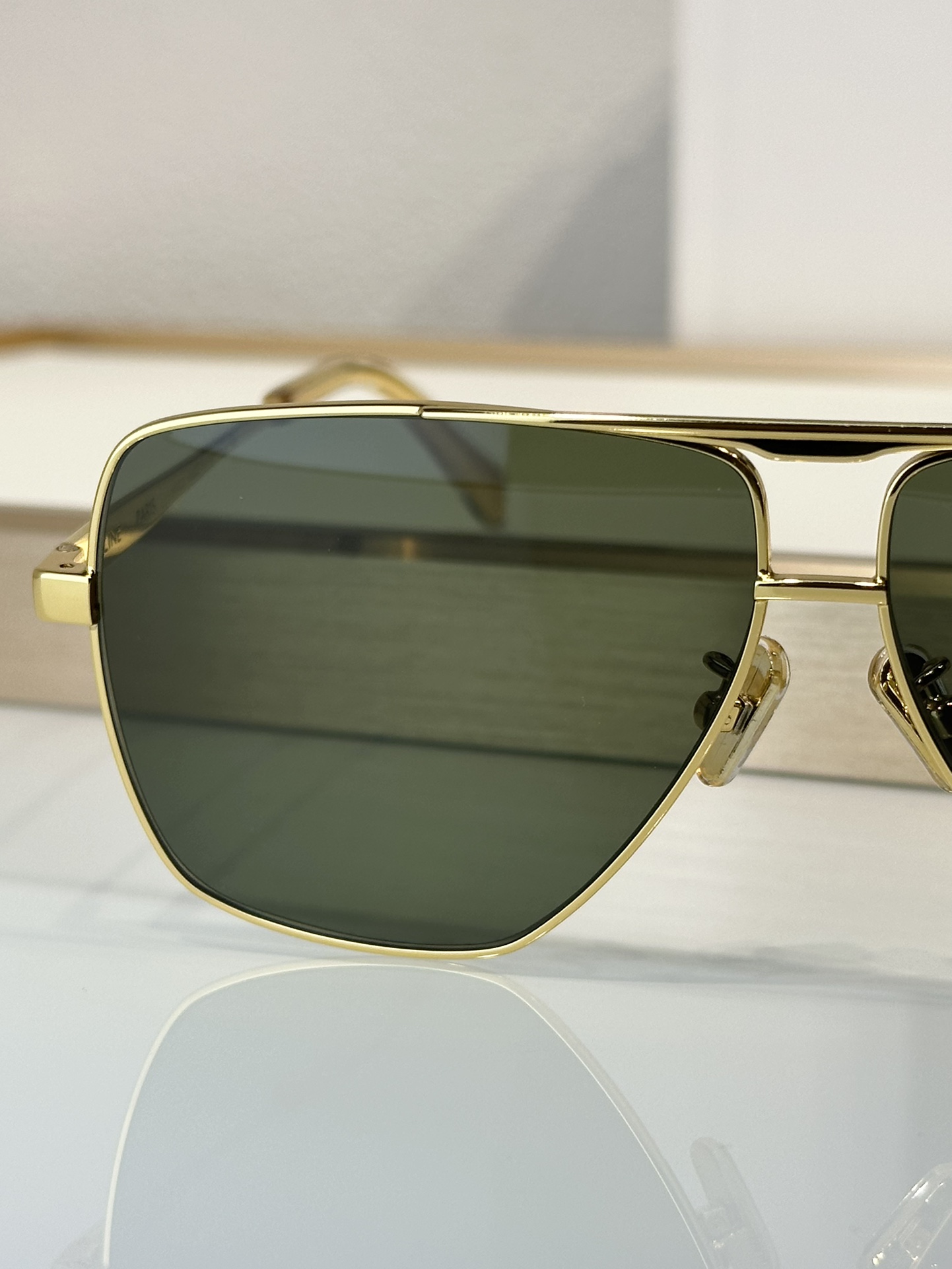 Designer Sunglasses CL40246U