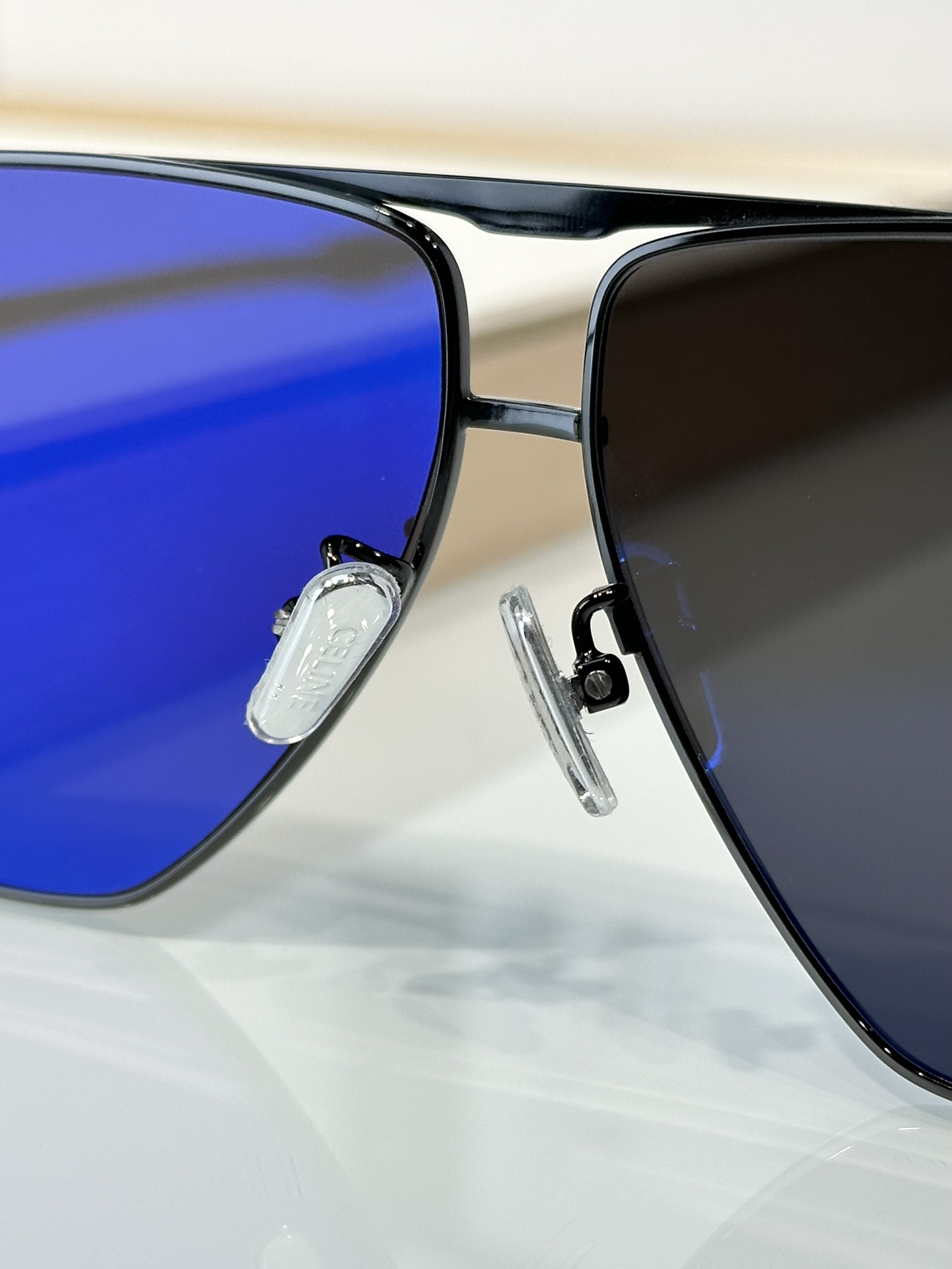 Designer Sunglasses CL40246U