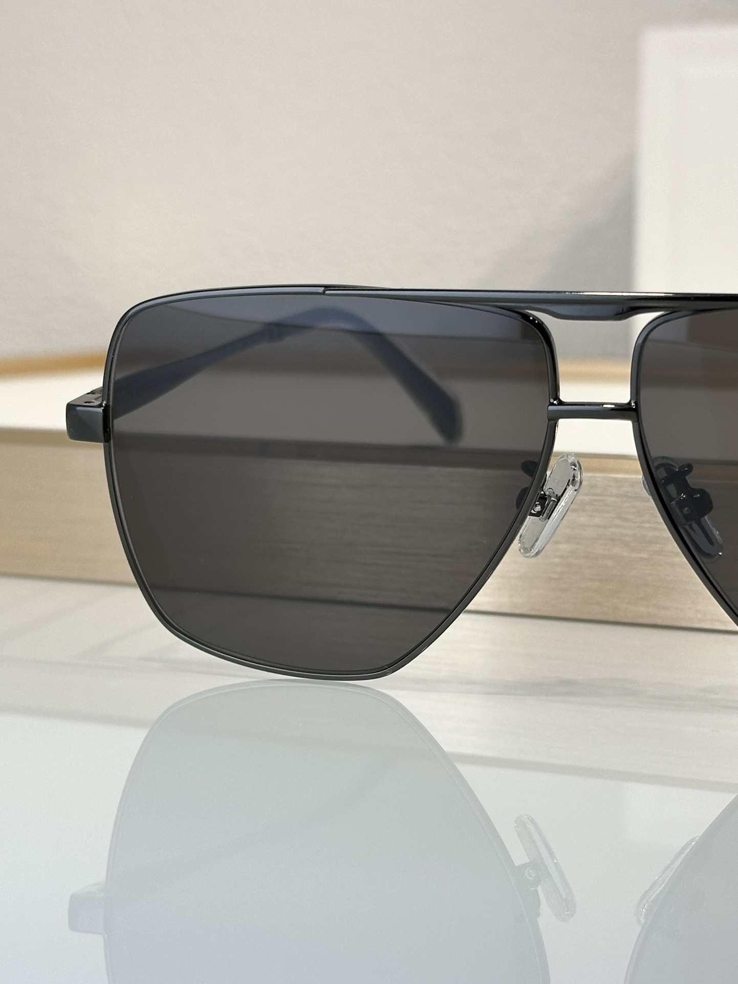Designer Sunglasses CL40246U