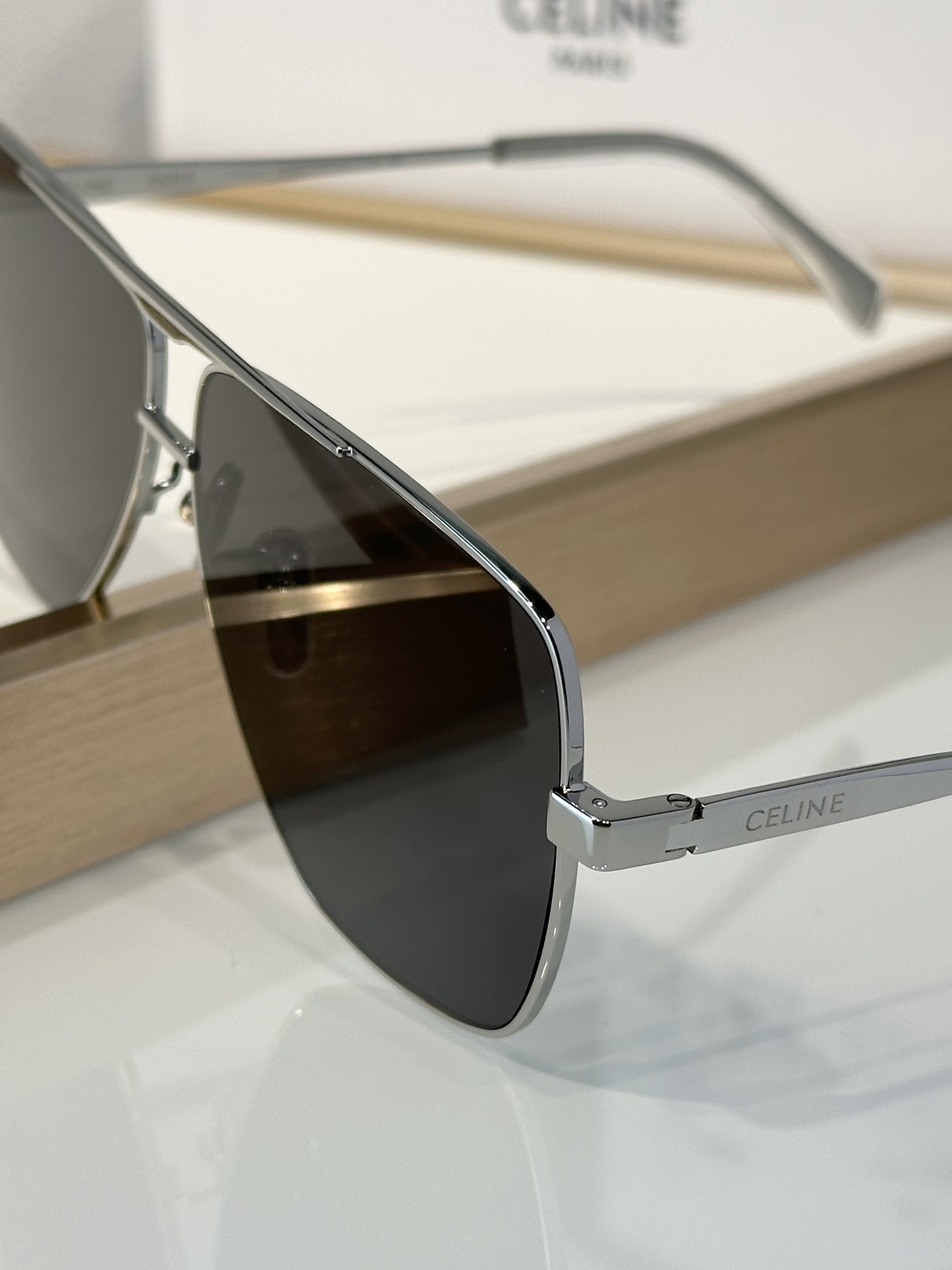 Designer Sunglasses CL40246U