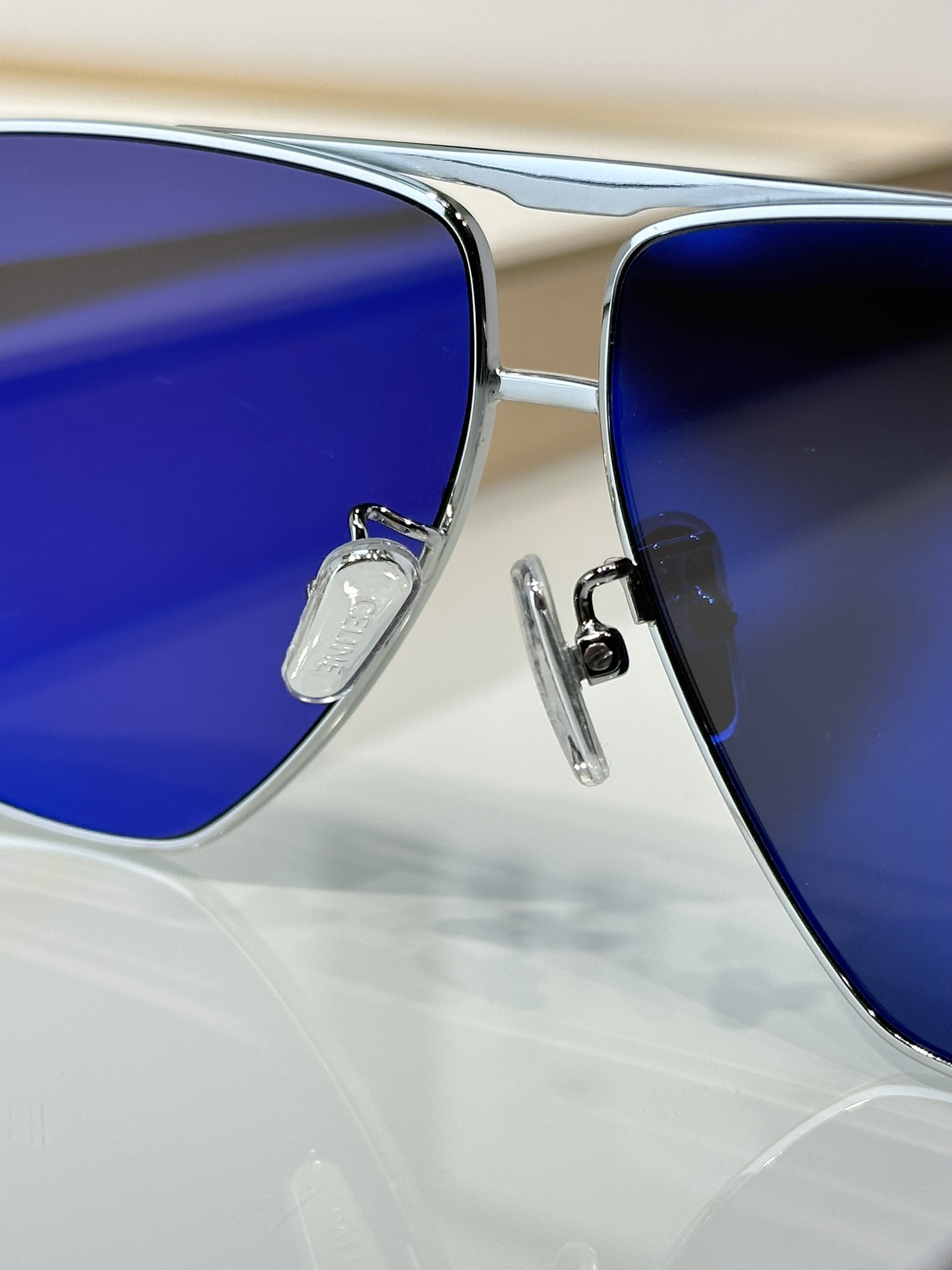 Designer Sunglasses CL40246U