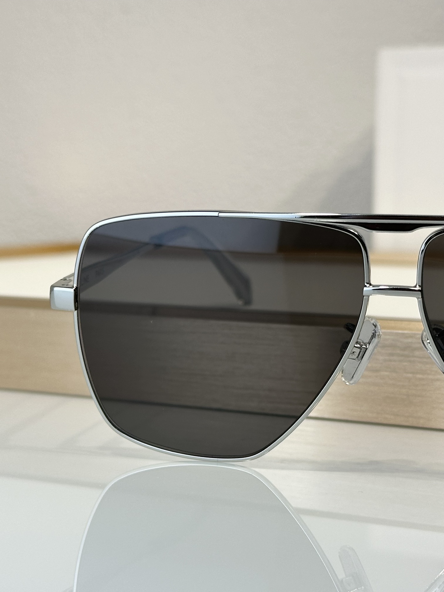 Designer Sunglasses CL40246U