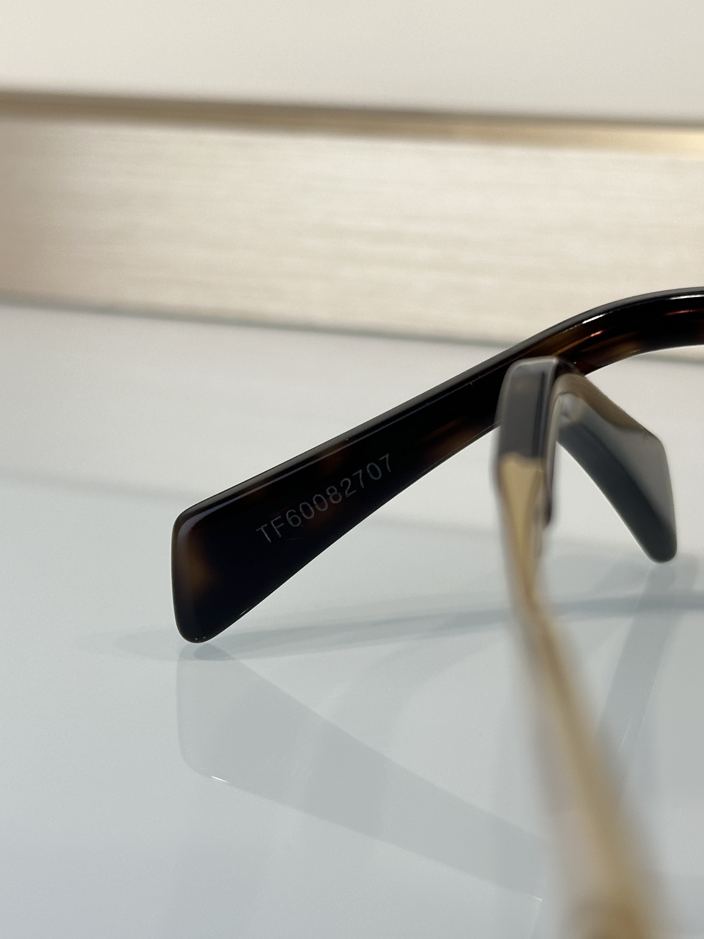 Designer Sunglasses CL40235U