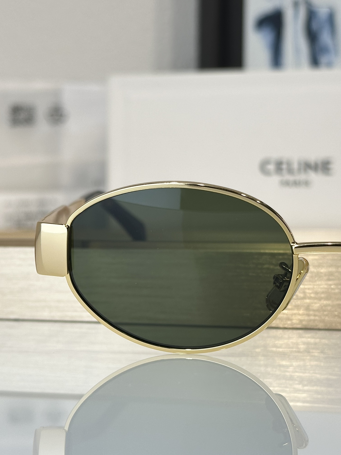 Designer Sunglasses CL40235U