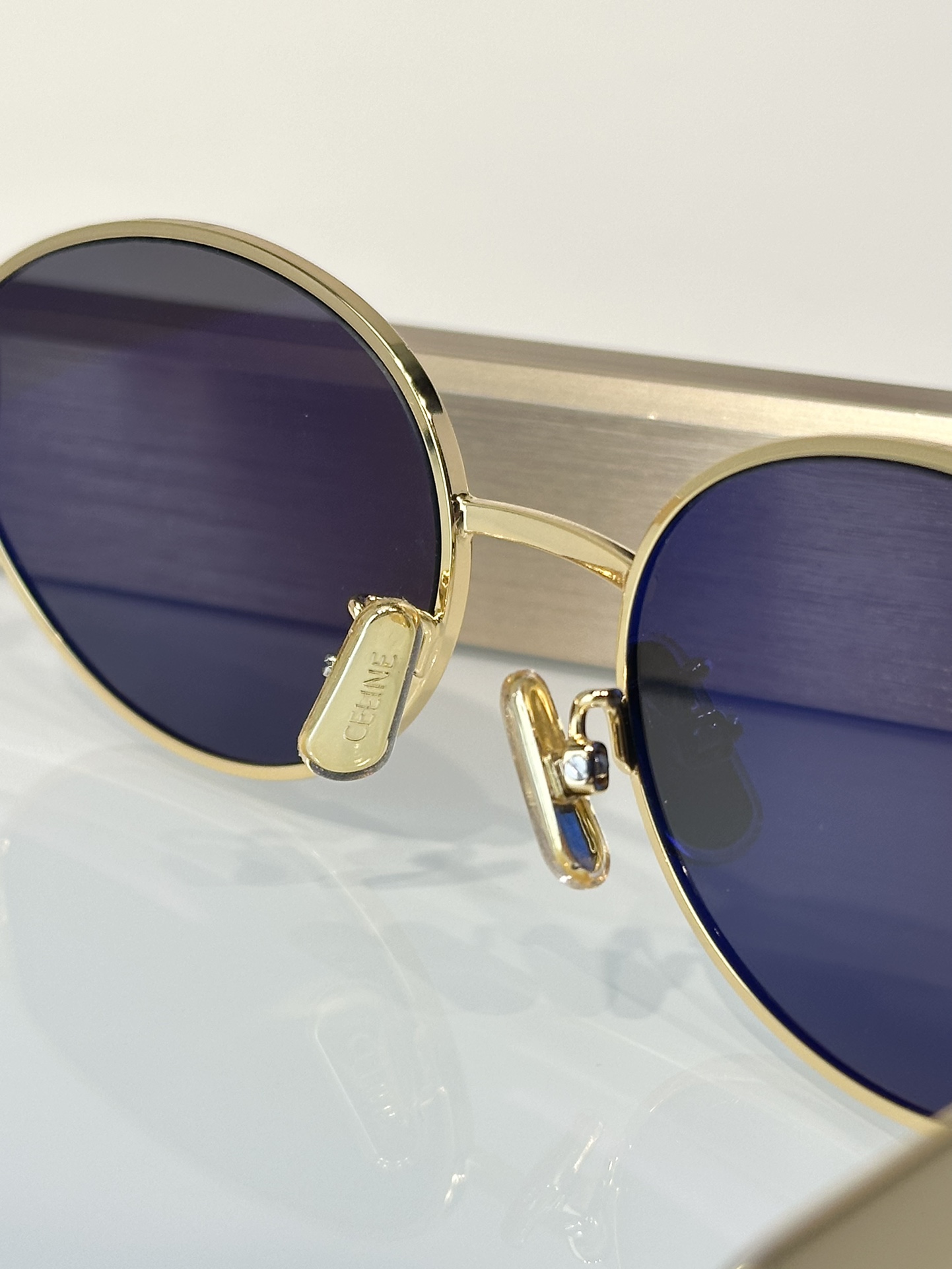 Designer Sunglasses CL40235U