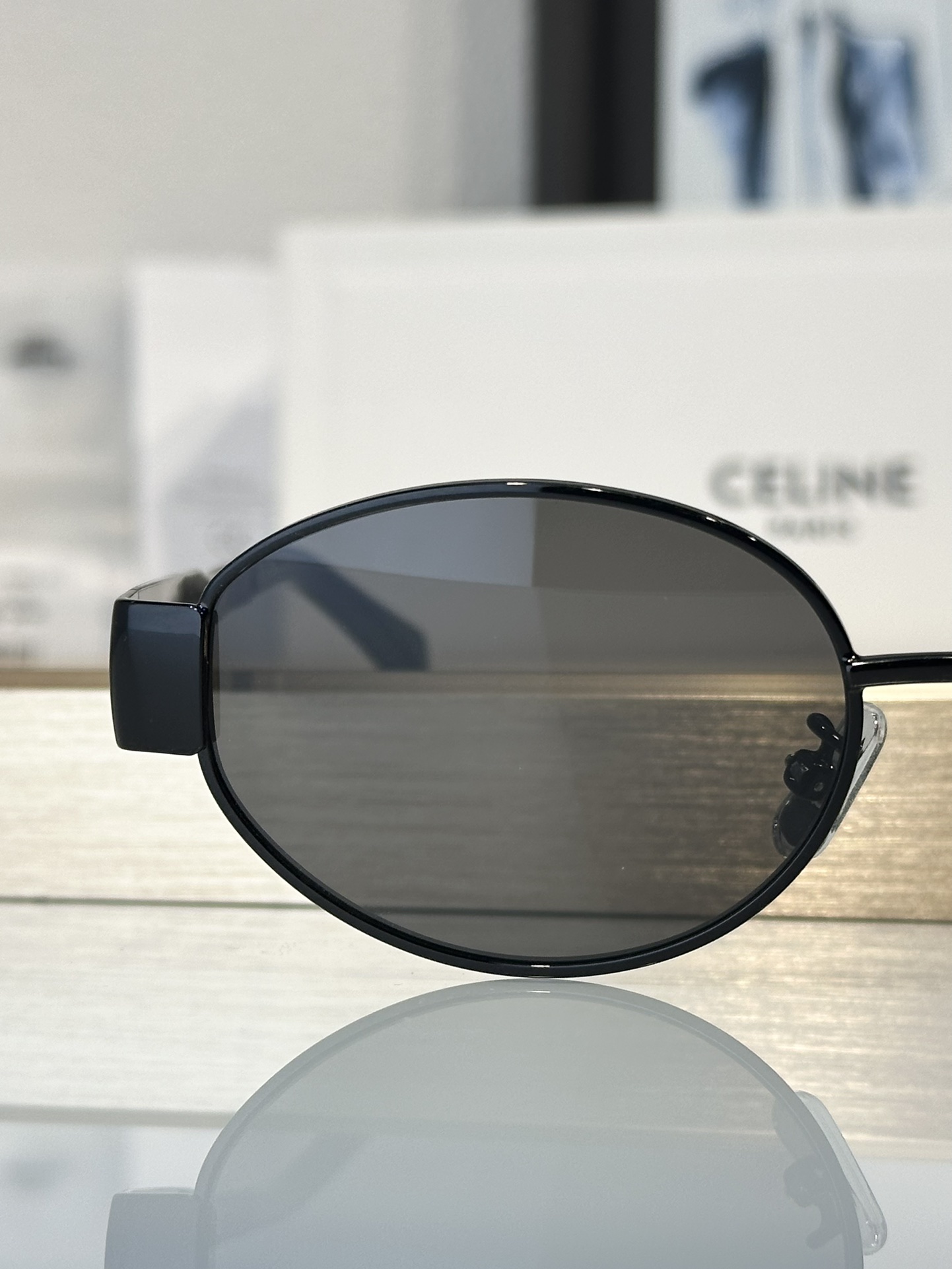 Designer Sunglasses CL40235U