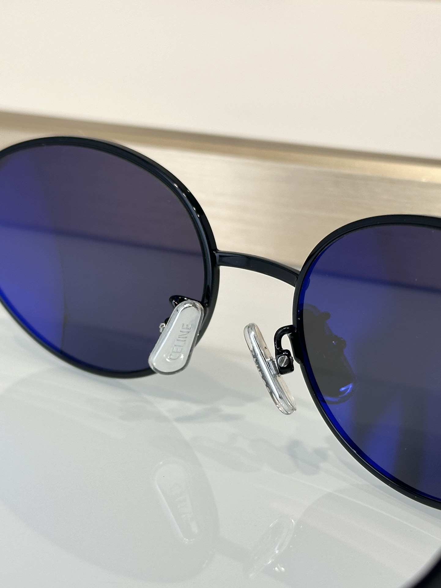 Designer Sunglasses CL40235U