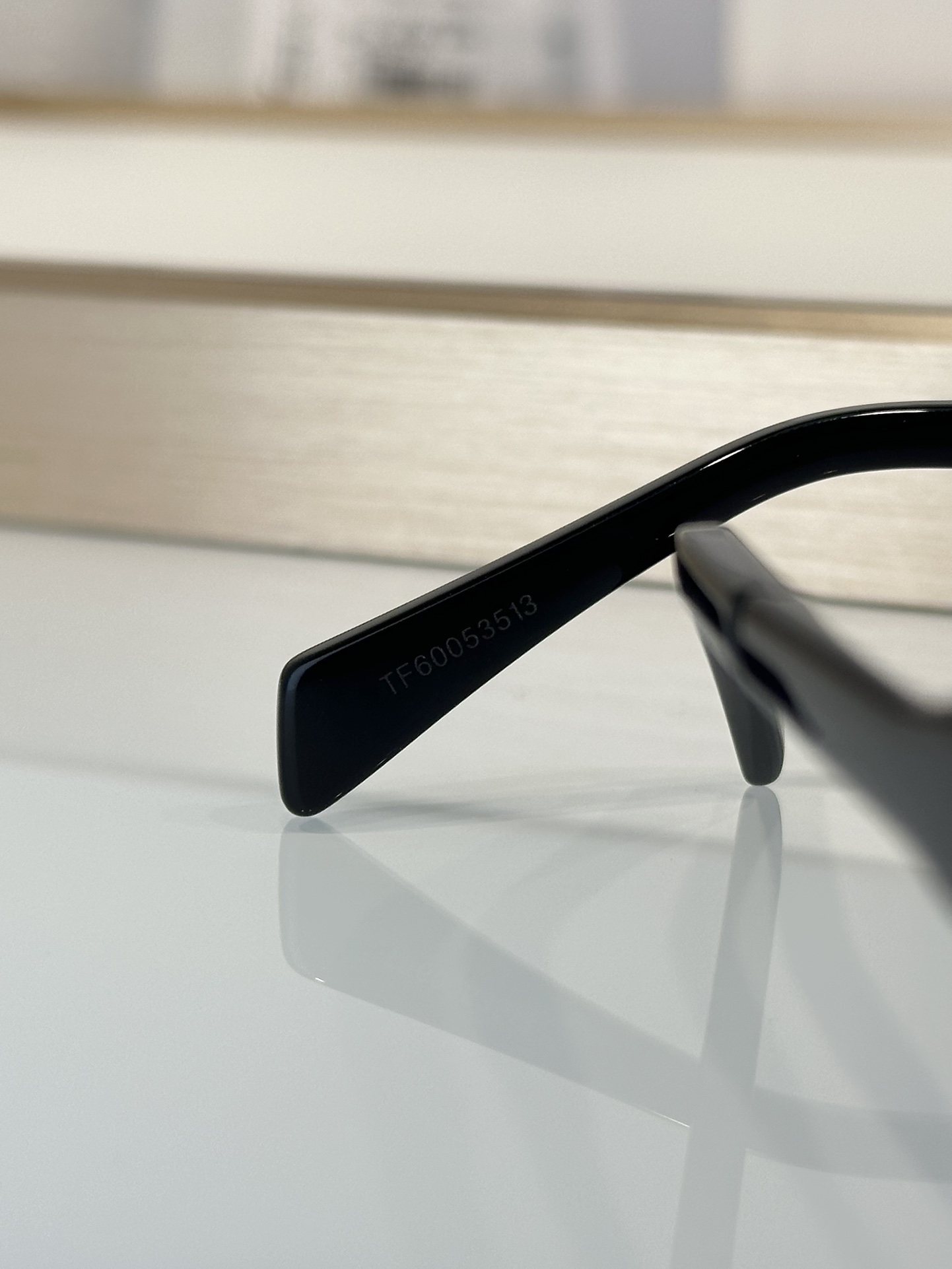 Designer Sunglasses CL40235U