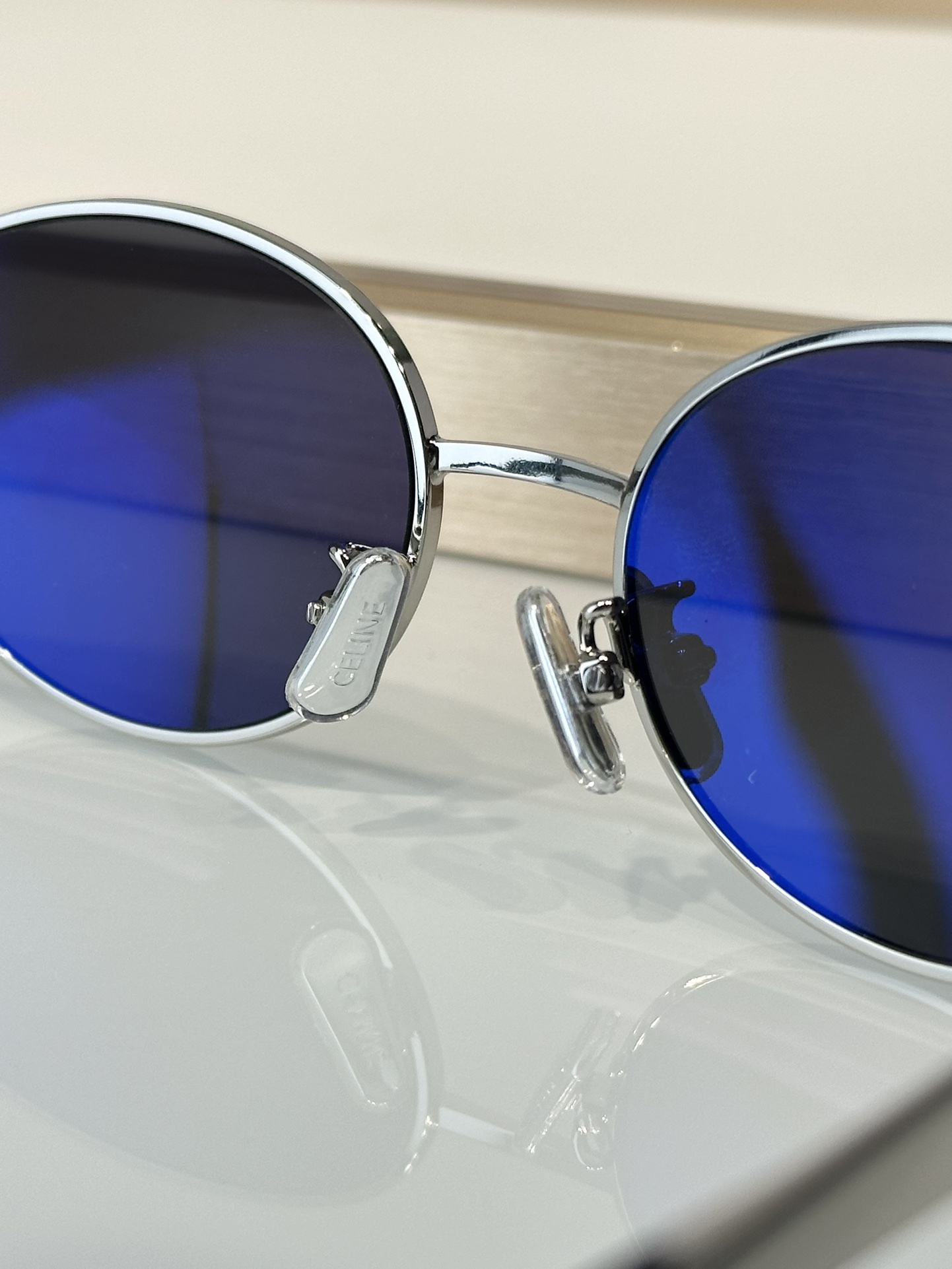 Designer Sunglasses CL40235U