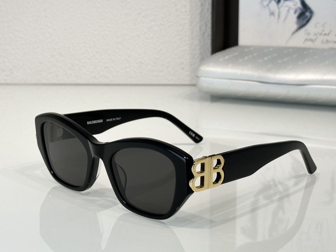 Balenciaga Gafas de sol Oro Vintage