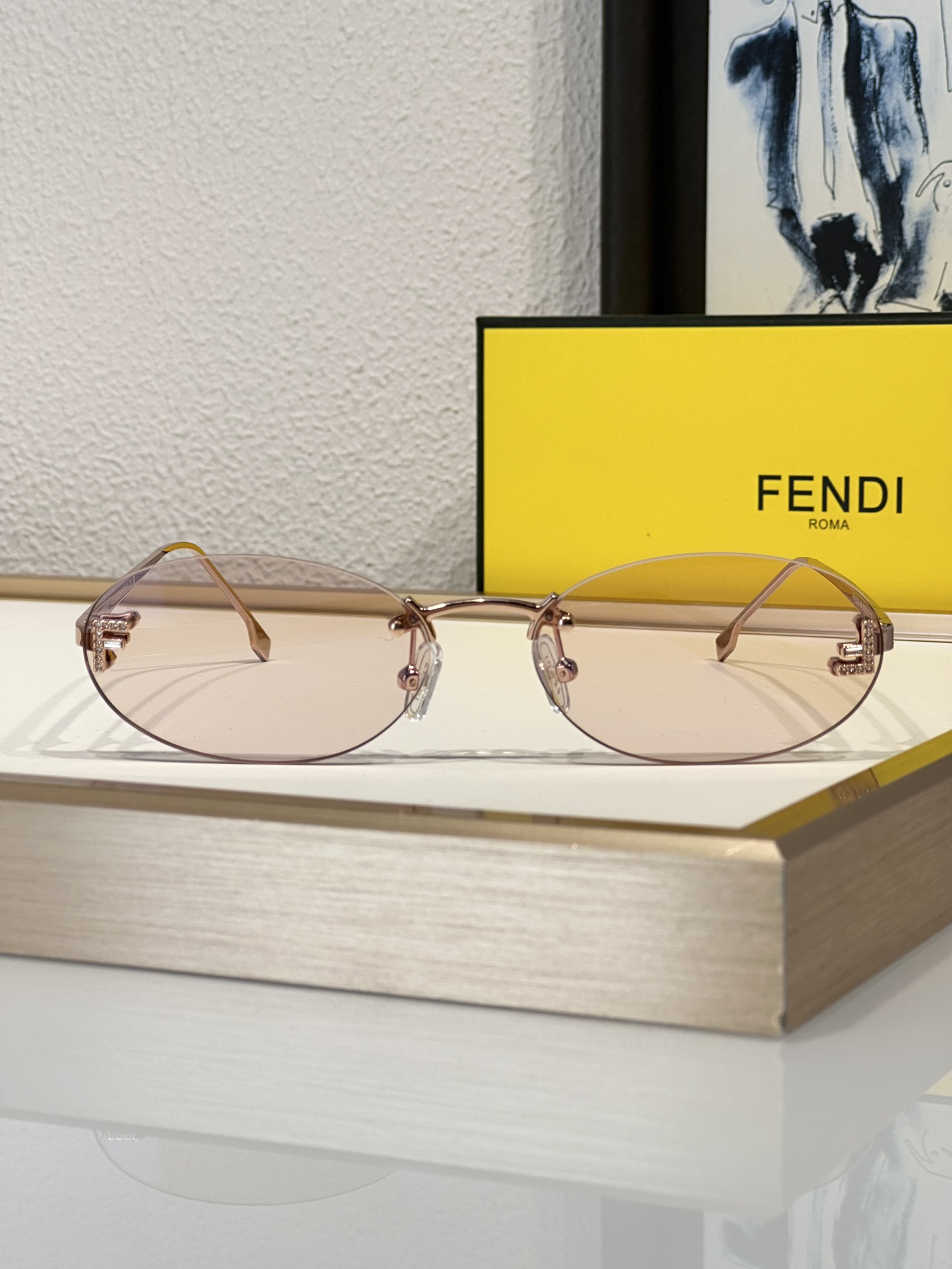Designer Sunglasses FE4075US