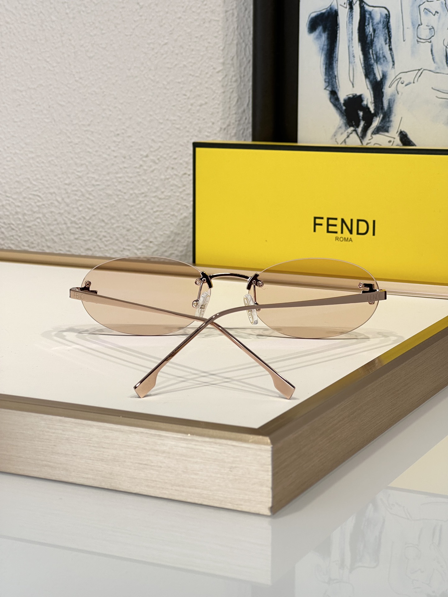 Designer Sunglasses FE4075US