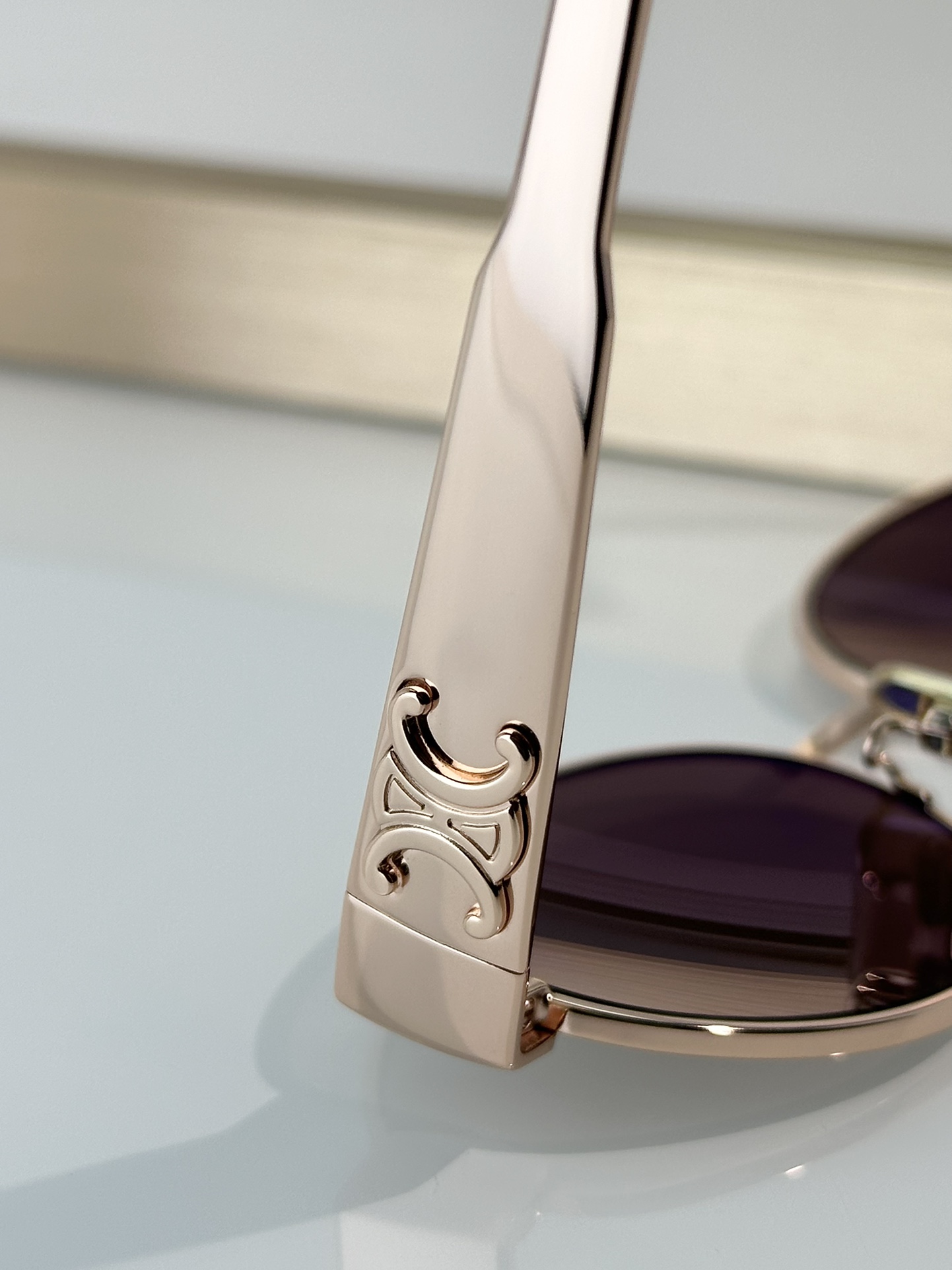 Designer Sunglasses CL40235U