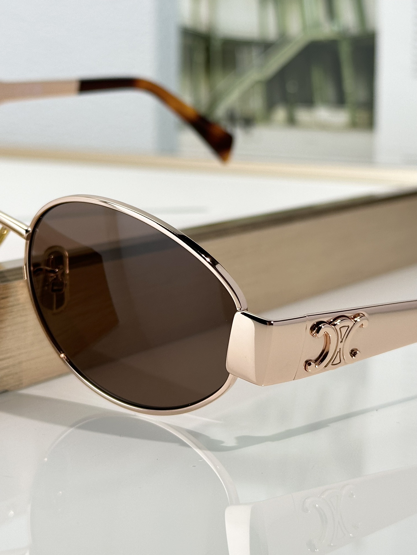 Designer Sunglasses CL40235U