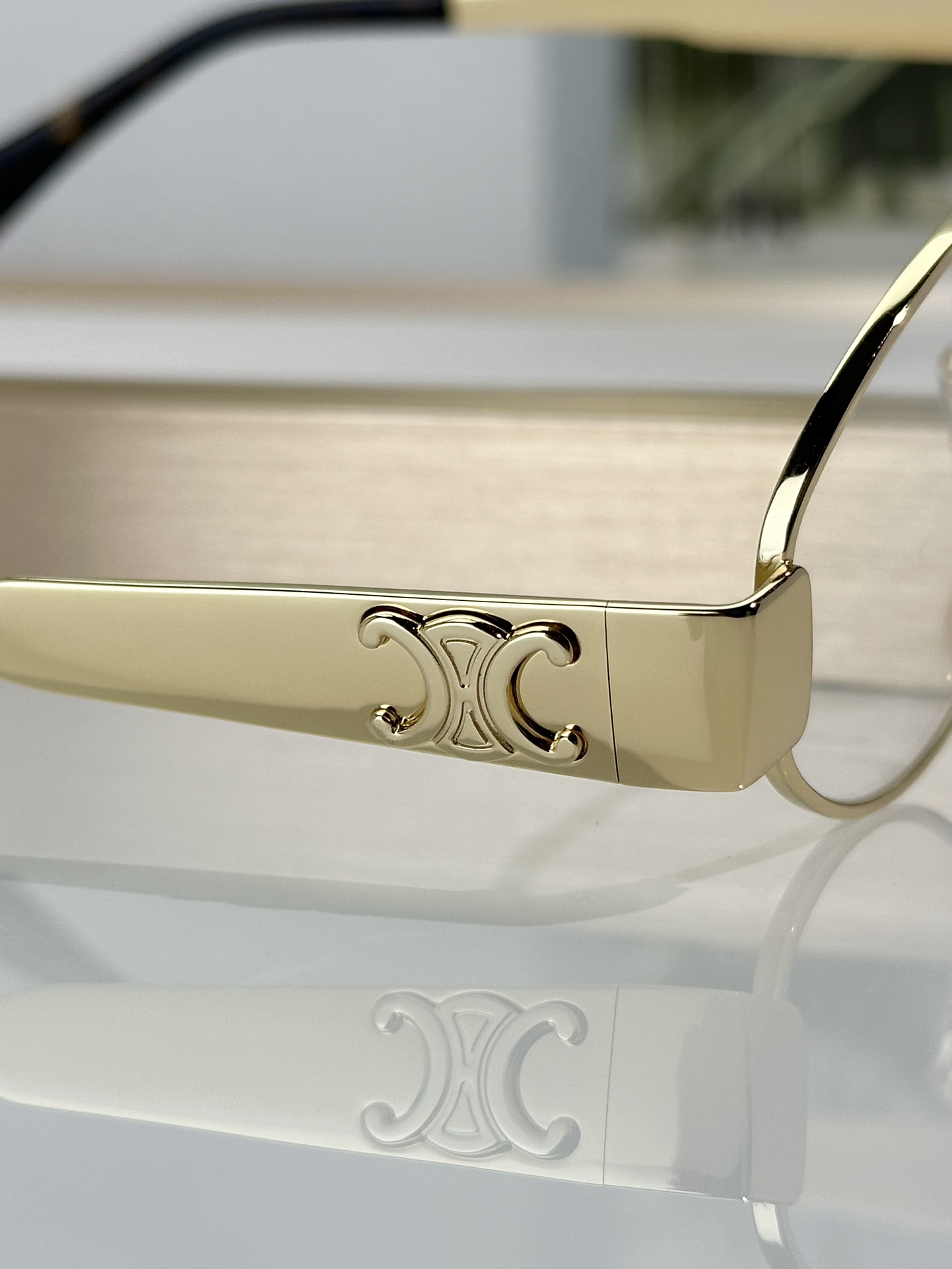 Designer Sunglasses CL40235U