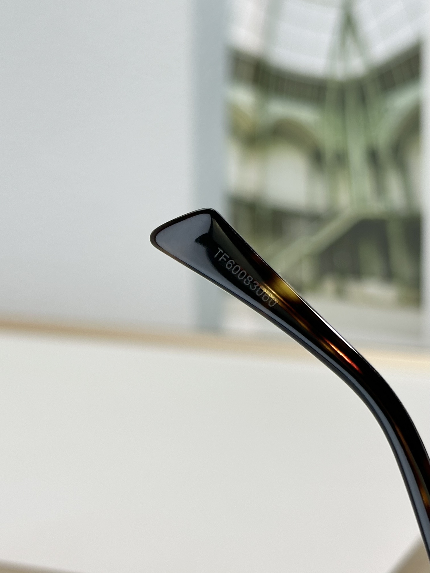 Designer Sunglasses CL40235U