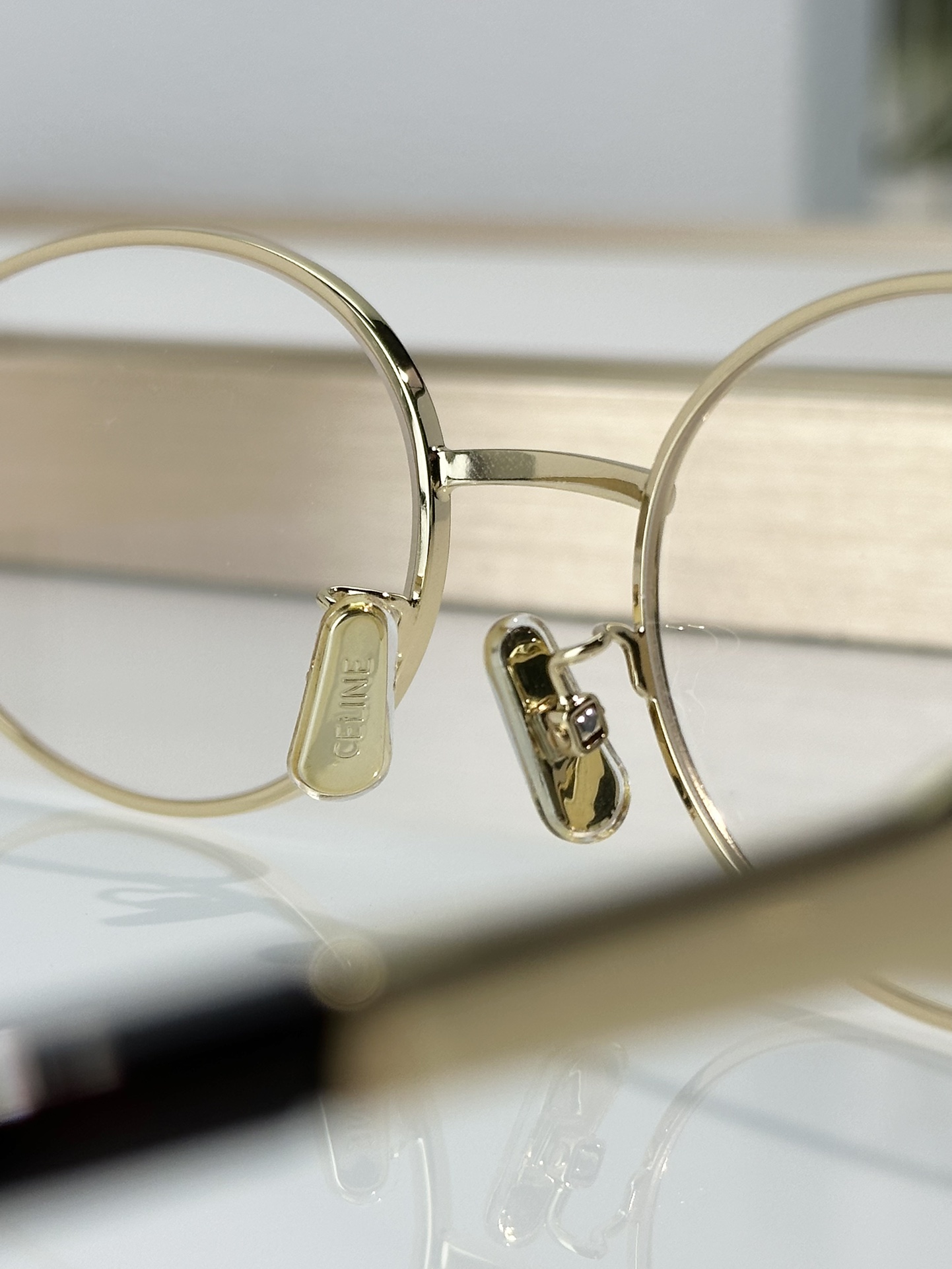Designer Sunglasses CL40235U
