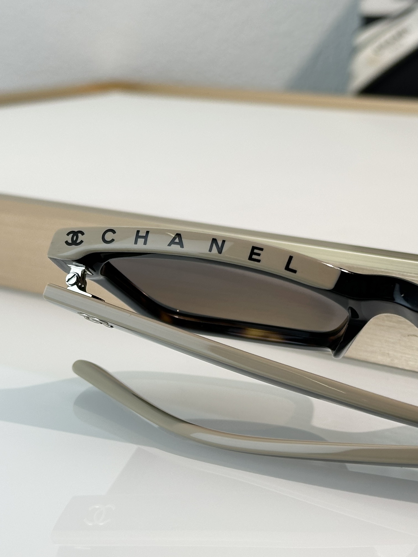 Chanel Sunglasses Ch5417