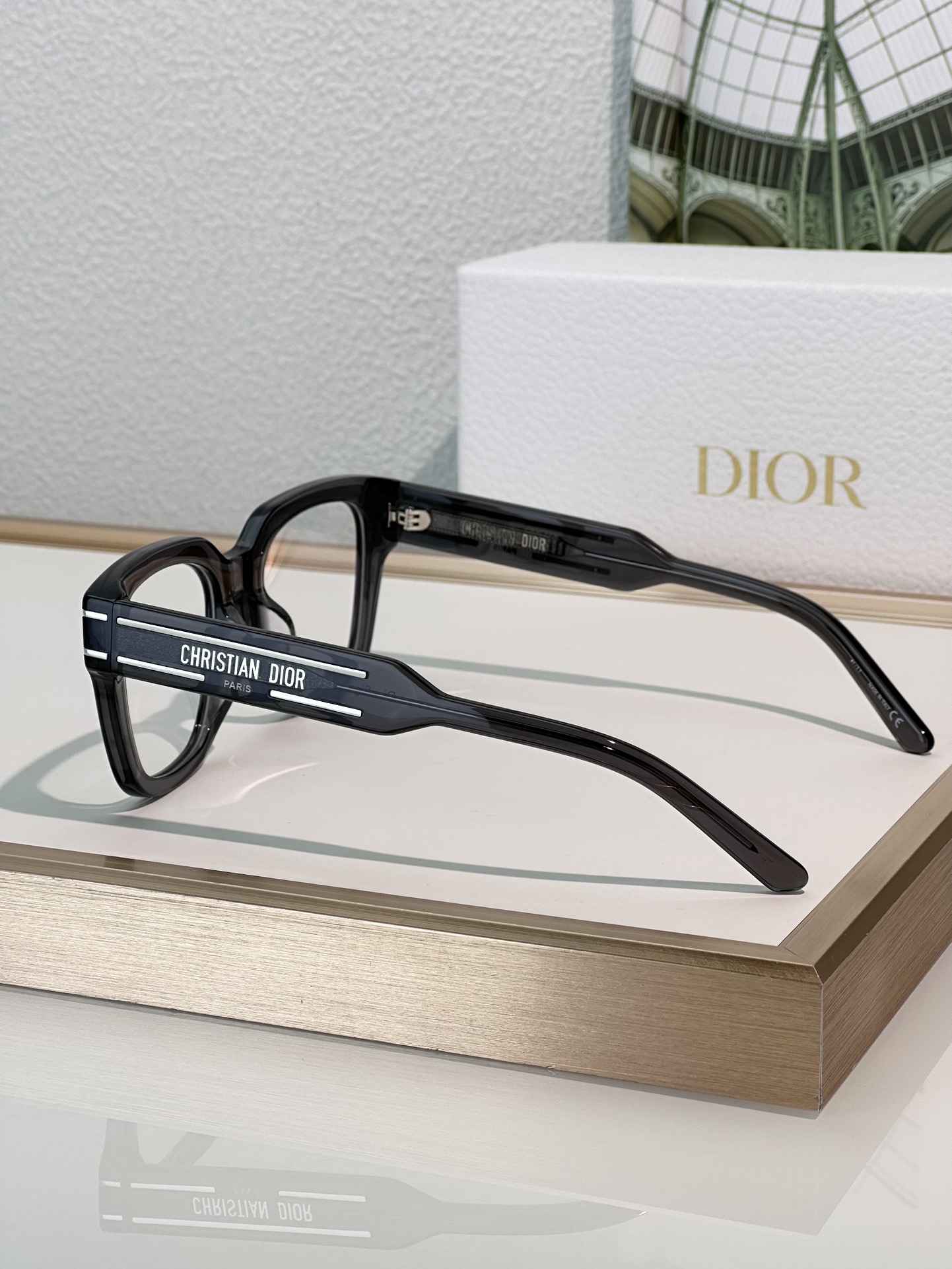 Designer Sunglasses Signature