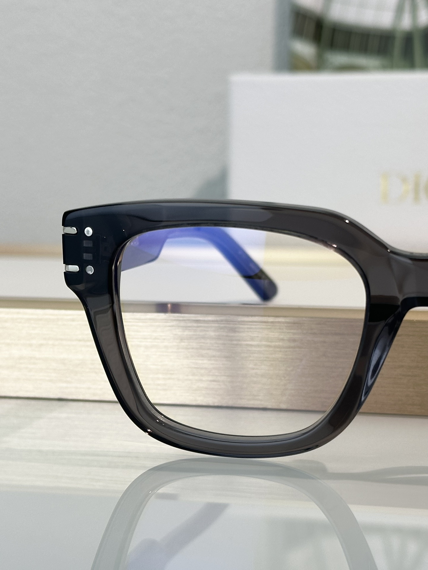 Designer Sunglasses Signature
