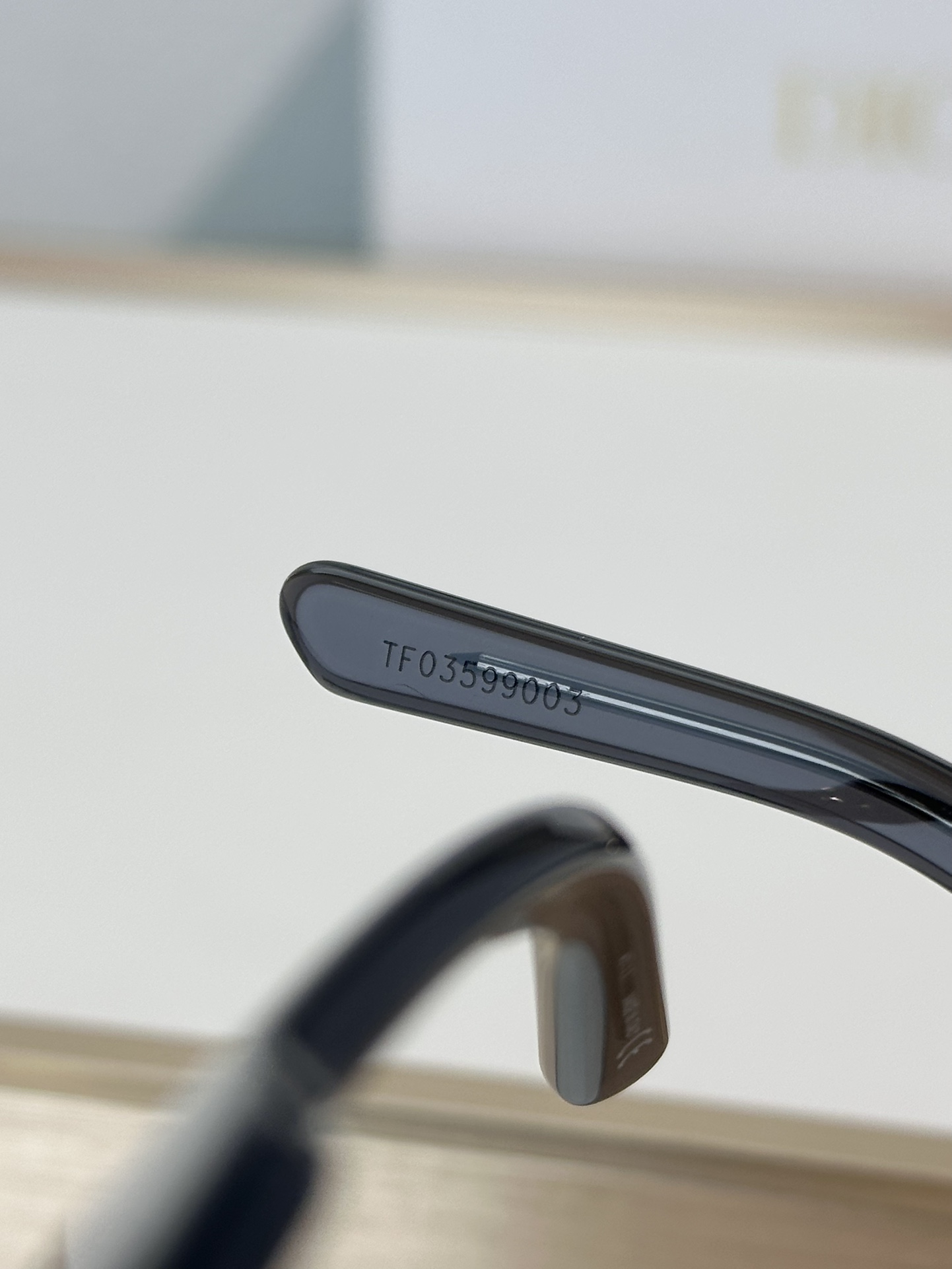 Designer Sunglasses Signature