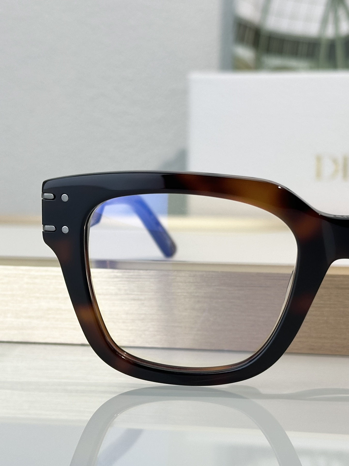 Designer Sunglasses Signature