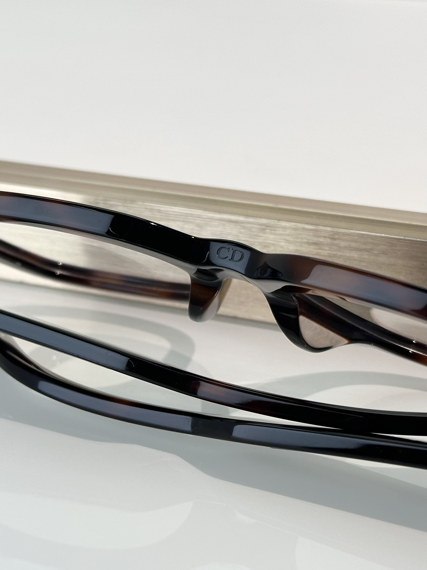 Designer Sunglasses Signature