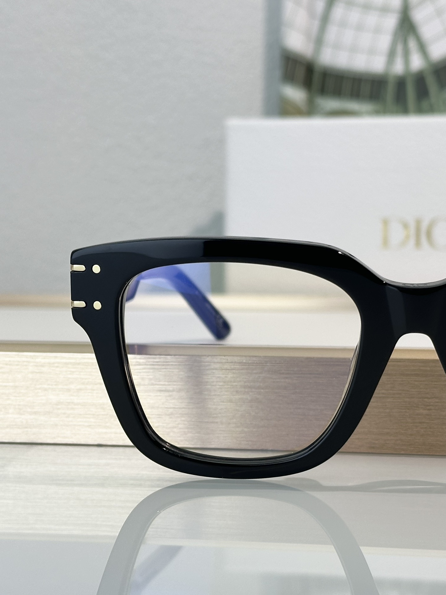 Designer Sunglasses Signature