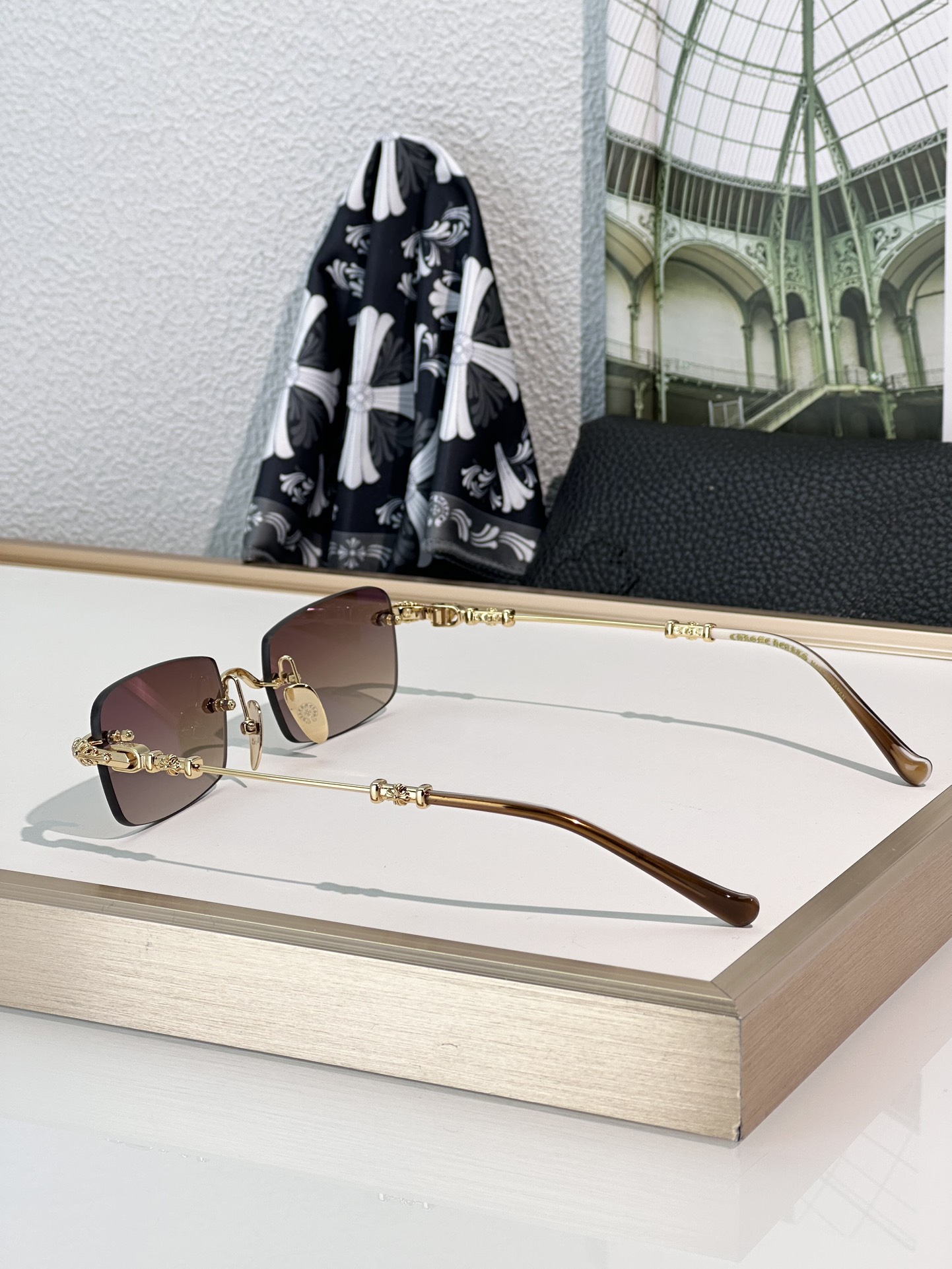 Designer Sunglasses pills