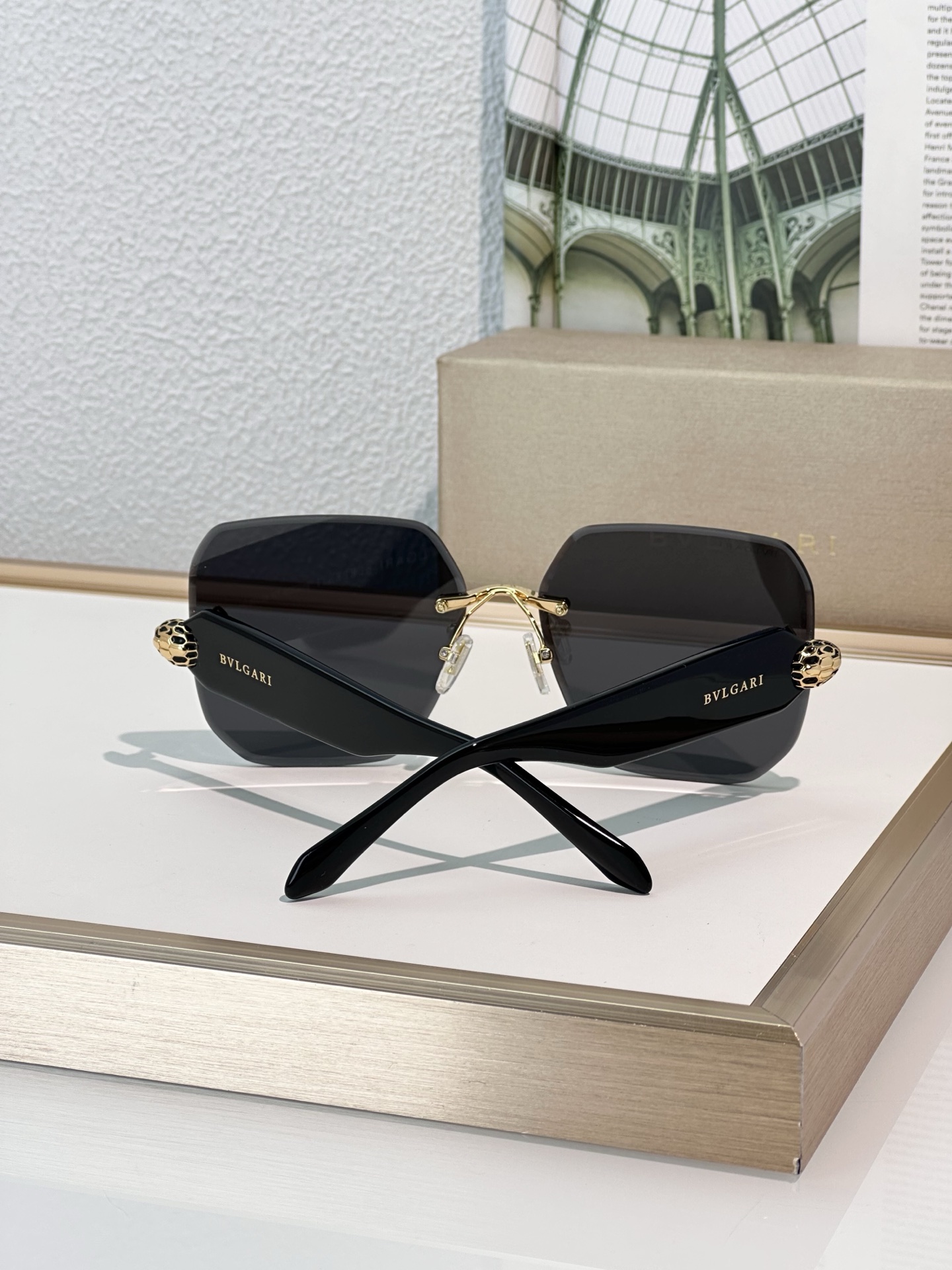 Bvlgari Sunglasses BV40009