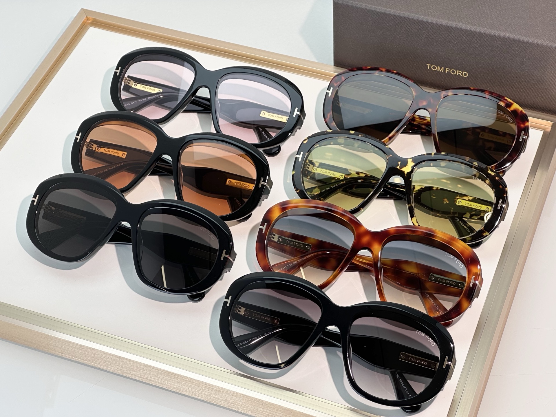  TOMFOR* FT1193
Tom Ford Angellica 
此款卓越工艺和永恒魅力着实脱颖而