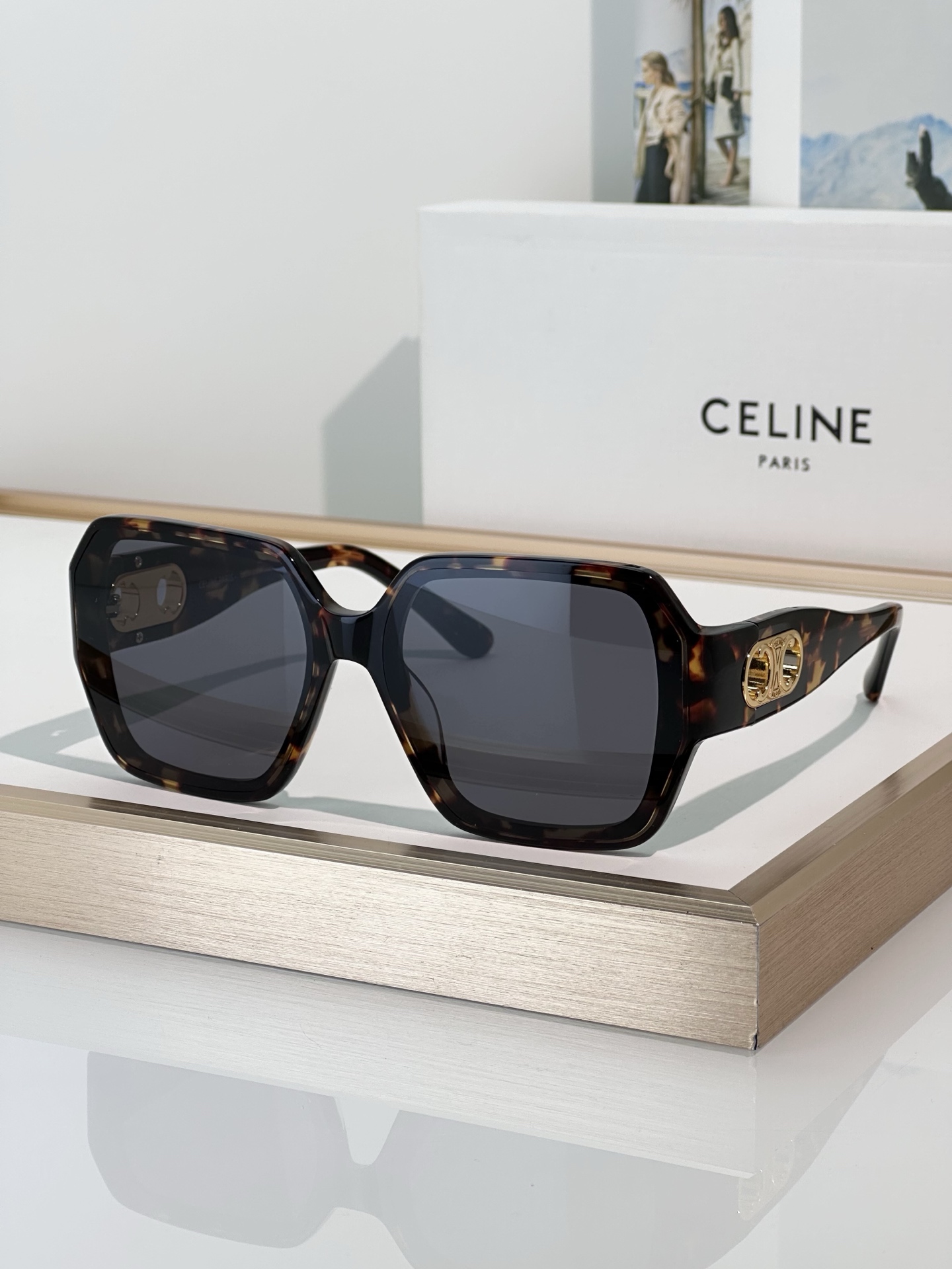 CELINE PARIS\nMOD：CLU\nSize：口 YS\n