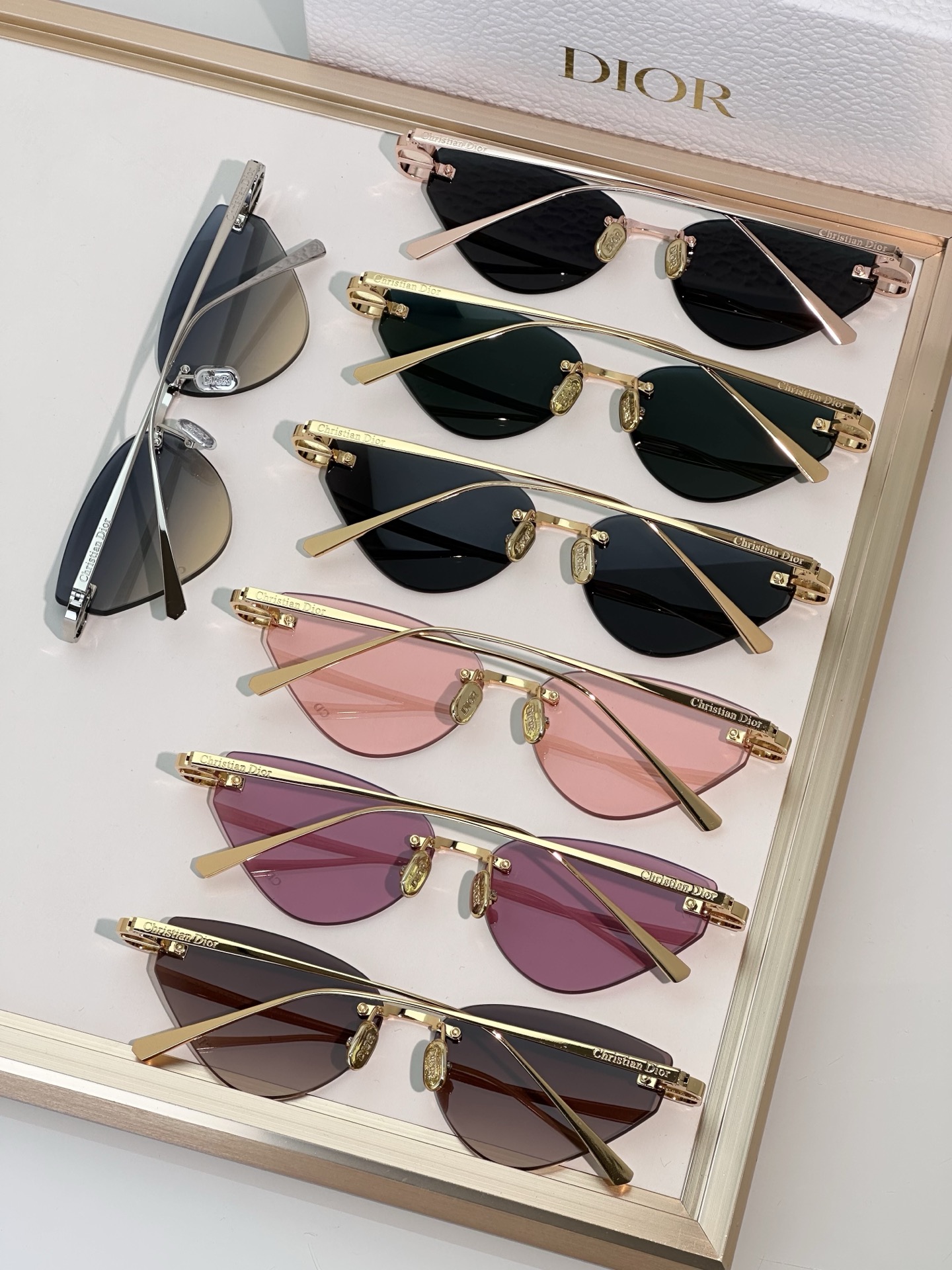  DIOR
CDiorB5U
Size：57口14 135
