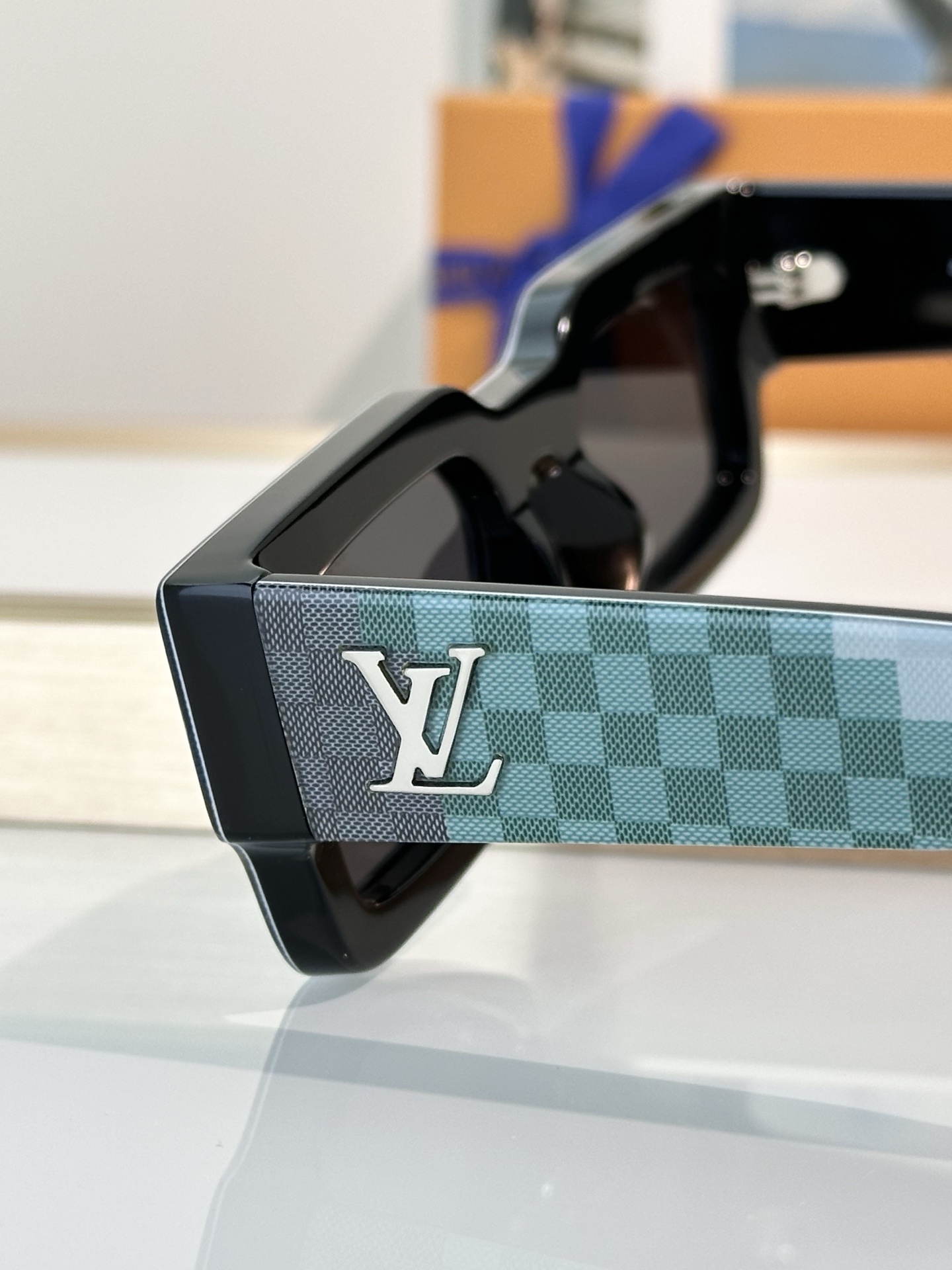 Louis Vuitton Sunglasses Z2391E