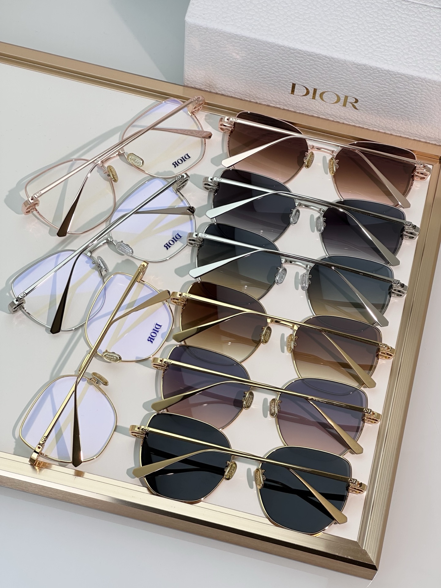 DIOR
MOD：CDior OS3F
Size：55口17 140
光
太