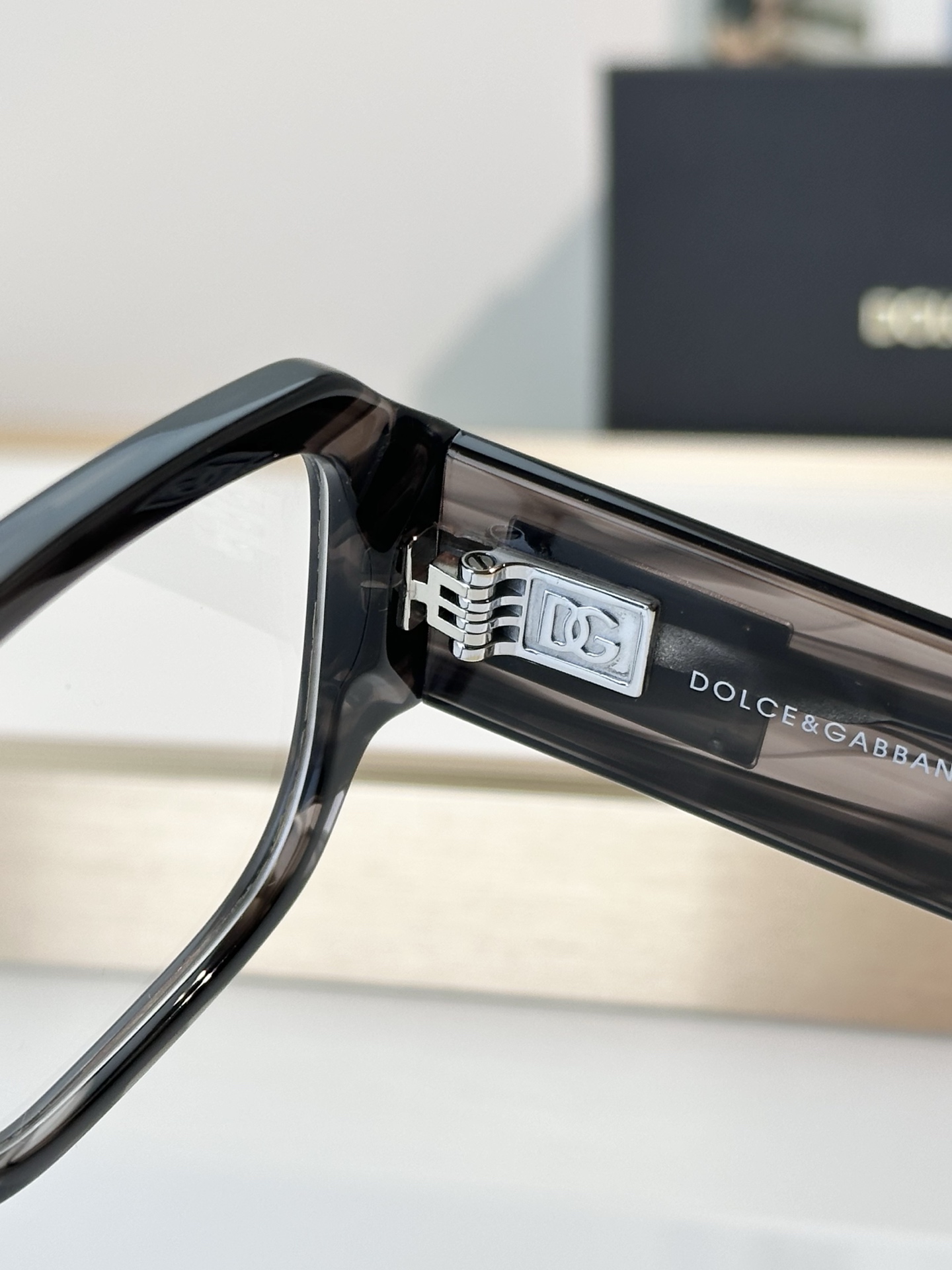 Designer Sunglasses DG4482