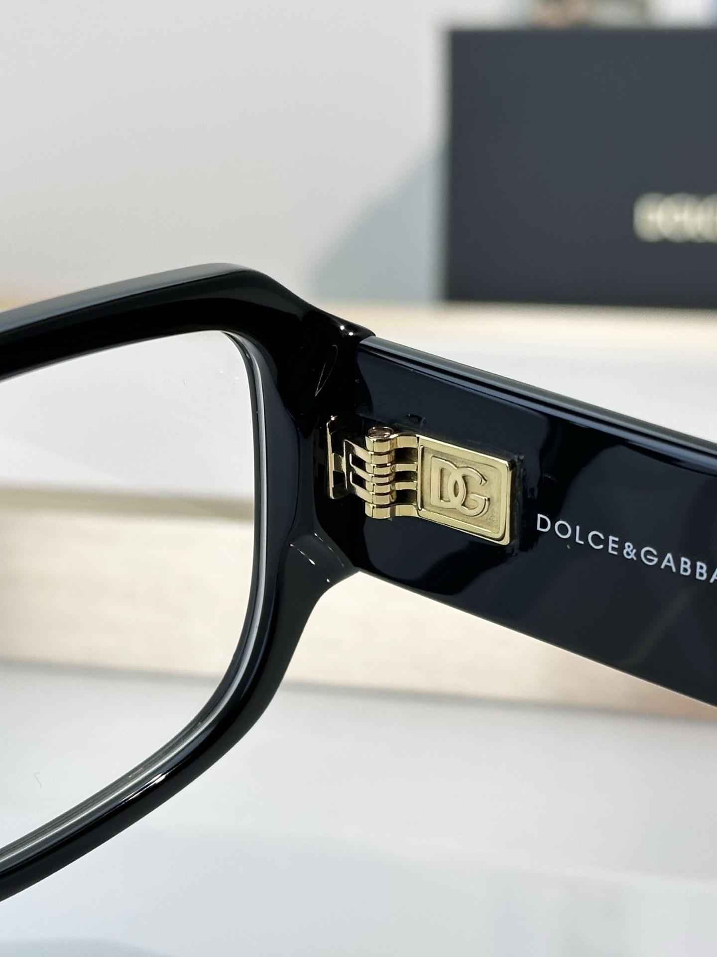 Designer Sunglasses DG4482