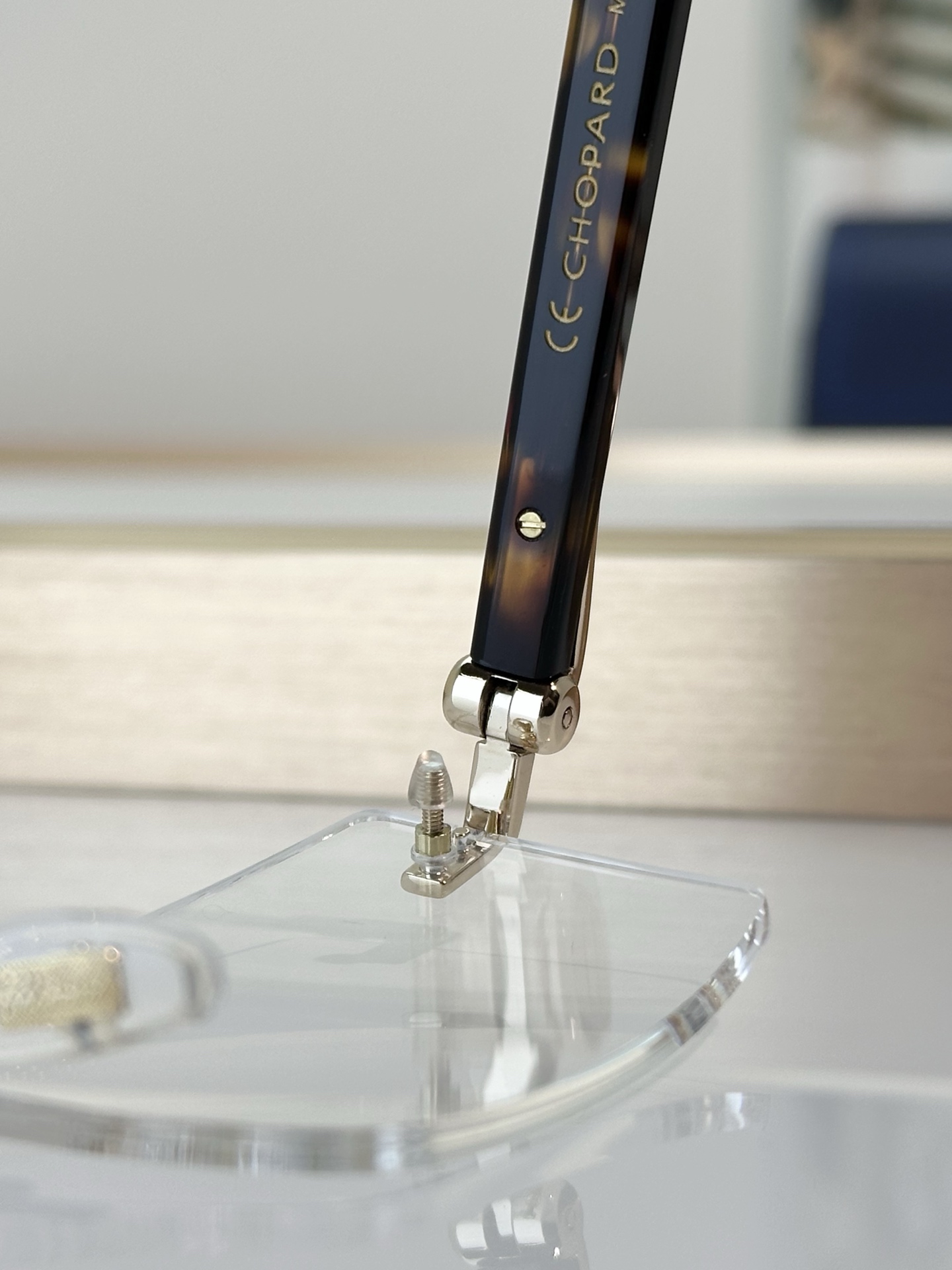 Designer Sunglasses VCHB70