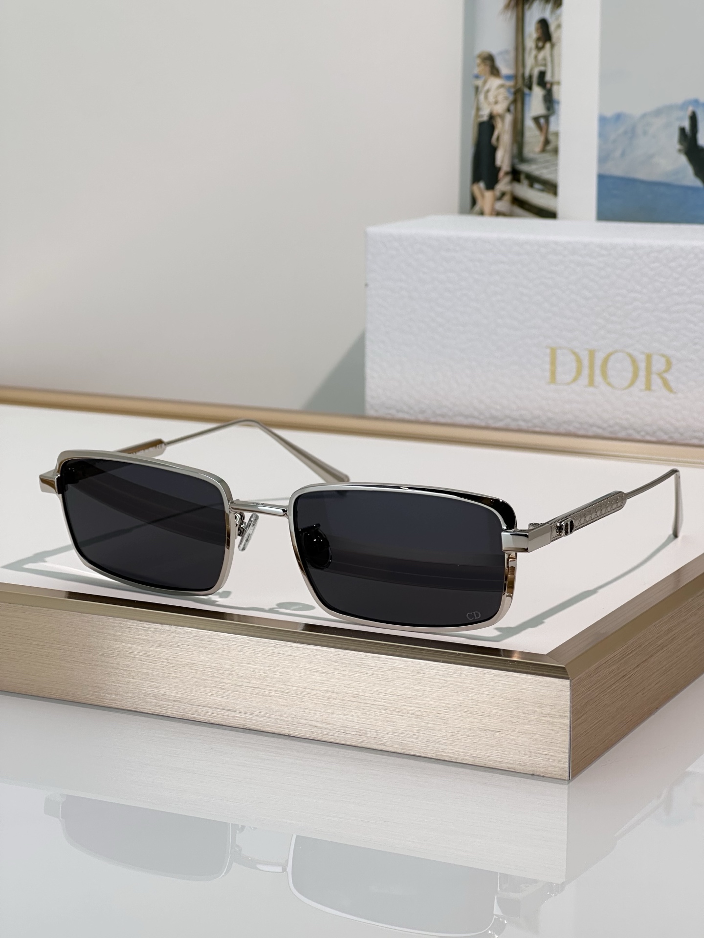 Dior Cannage S2U Gold-Tone Metal Sunglasses with Brown Gradient Lenses 7 i1747986728988 7771 0 5
