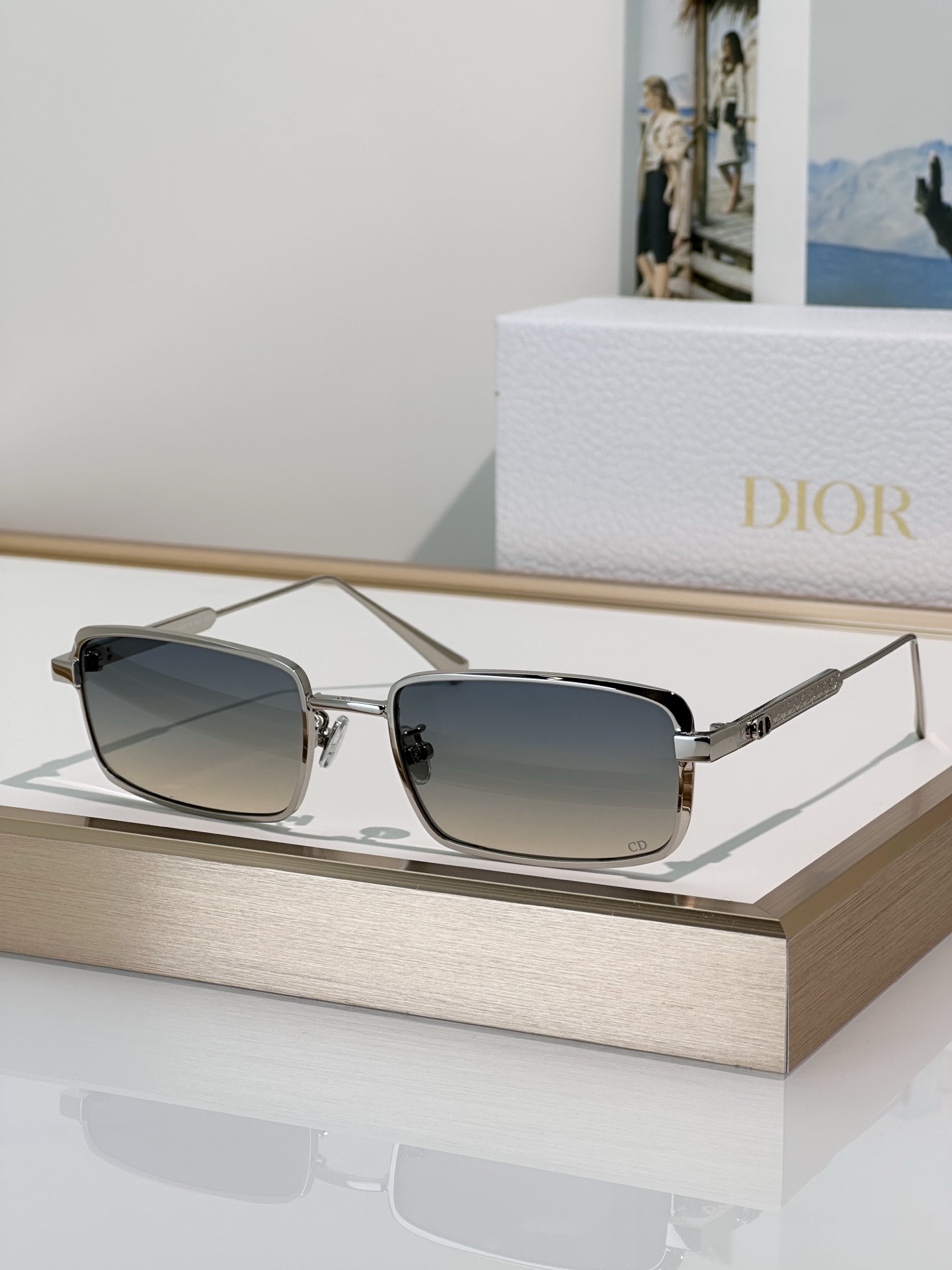Dior Cannage S2U Gold-Tone Metal Sunglasses with Brown Gradient Lenses 8 i1747986730813 416 0 6