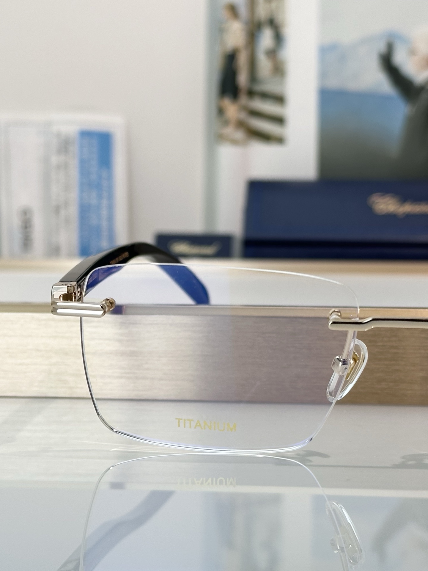 Designer Sunglasses VCHL103J