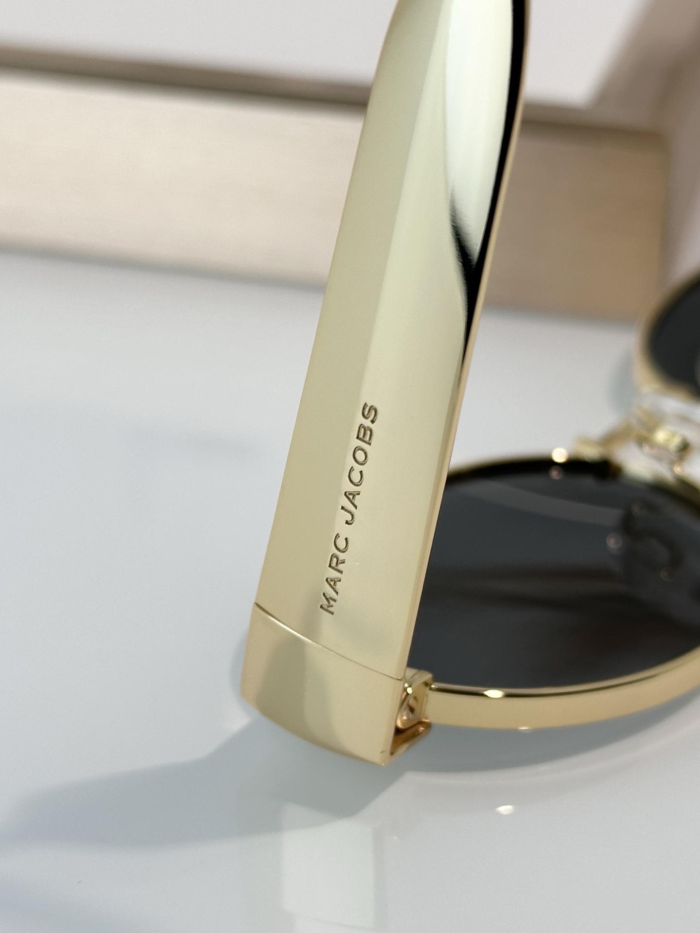 Marc Jacobs MARC 806/S Gold Oval Sunglasses for Women - Stylish Shades 8 i1749187444213 4578 0 6
