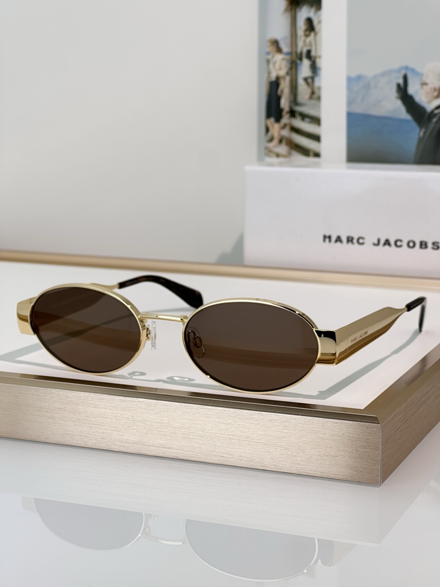 Marc Jacobs MARC806/S Gold-Tone Oval Sunglasses with Black Lenses, 58mm 3 i1749187468816 5731 0 1