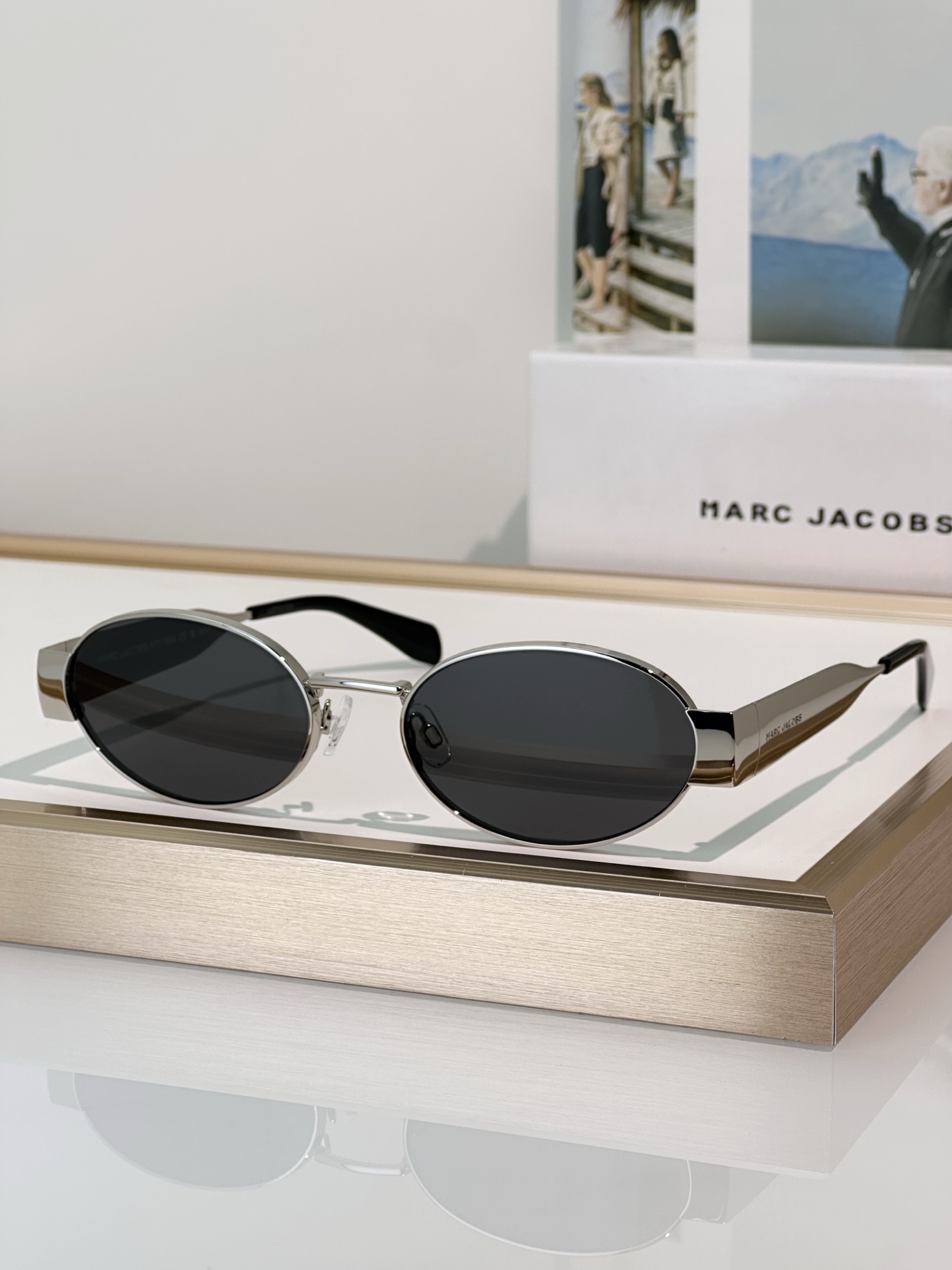 Marc Jacobs MARC806/S Gold-Tone Oval Sunglasses with Black Lenses, 58mm 7 i1749187469343 9003 0 5