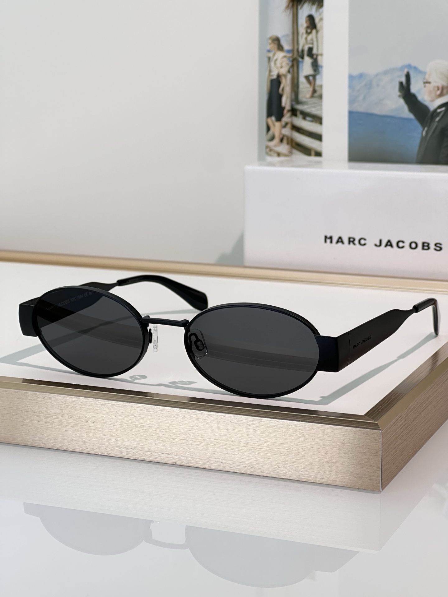 Marc Jacobs MARC806/S Gold-Tone Oval Sunglasses with Black Lenses, 58mm 8 i1749187469991 1847 0 6