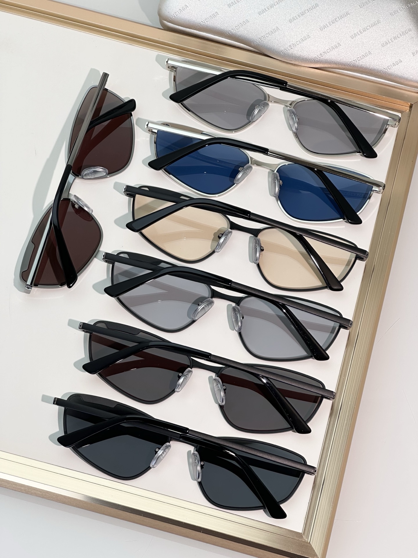 Balenciaga BB0277S Sunglasses - Stylish Shades with Premium Protection 3 i1749191504796 5331 0 1