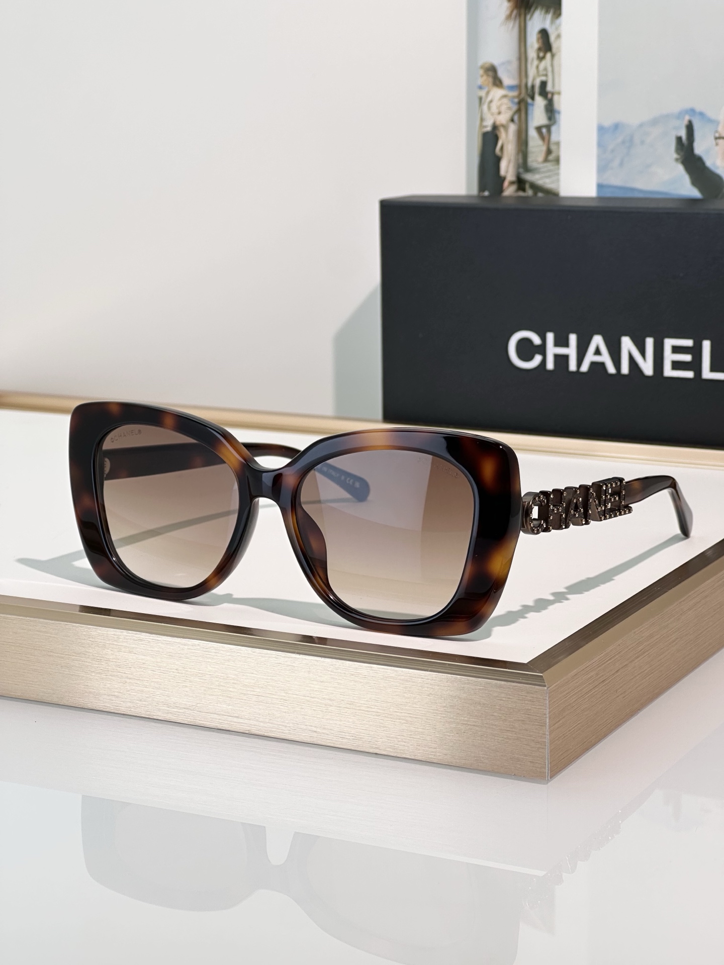 Chanel Sunglasses 5422-B-A